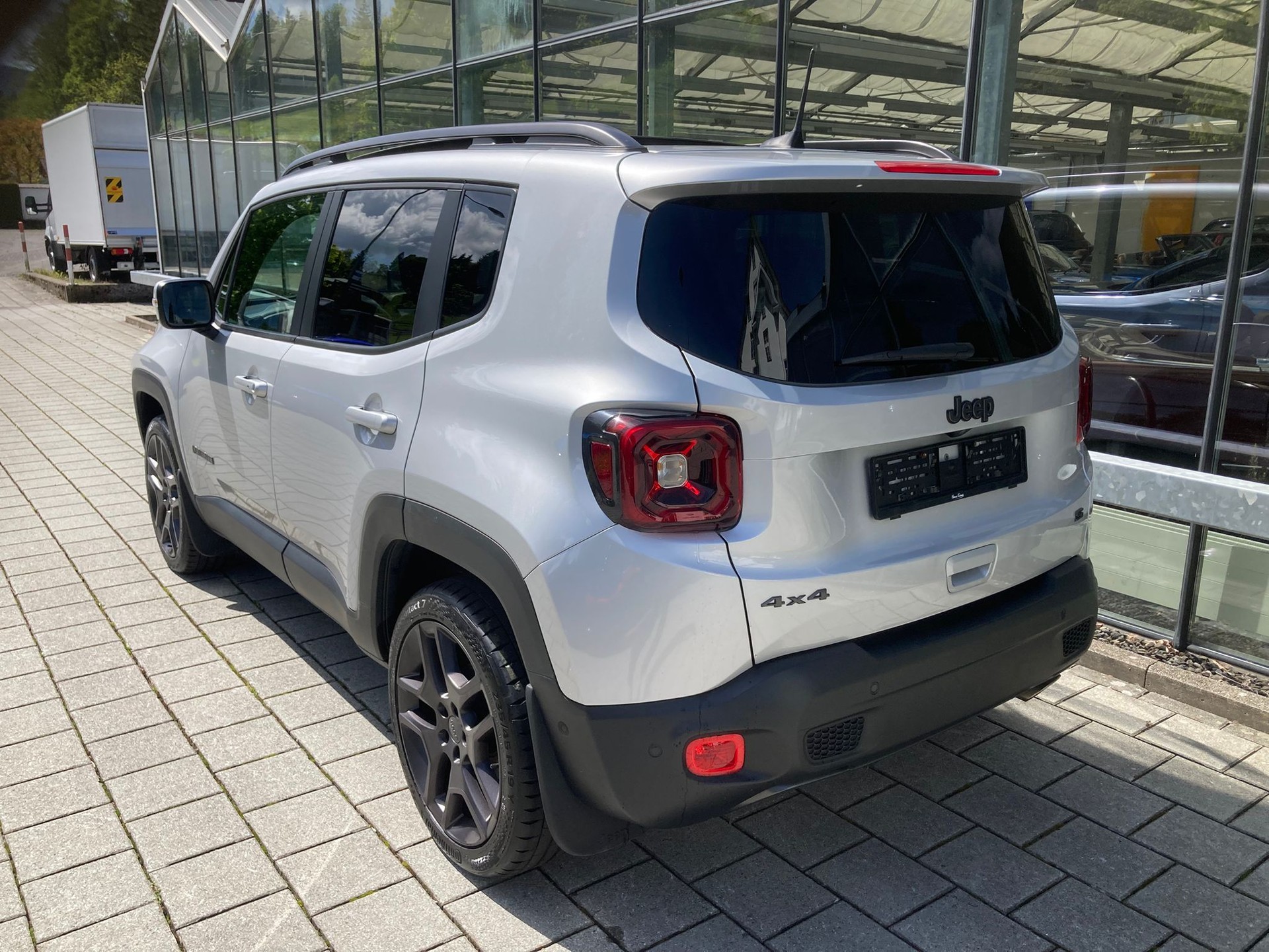JEEP Renegade 1.3 Turbo S AWD-image-4
