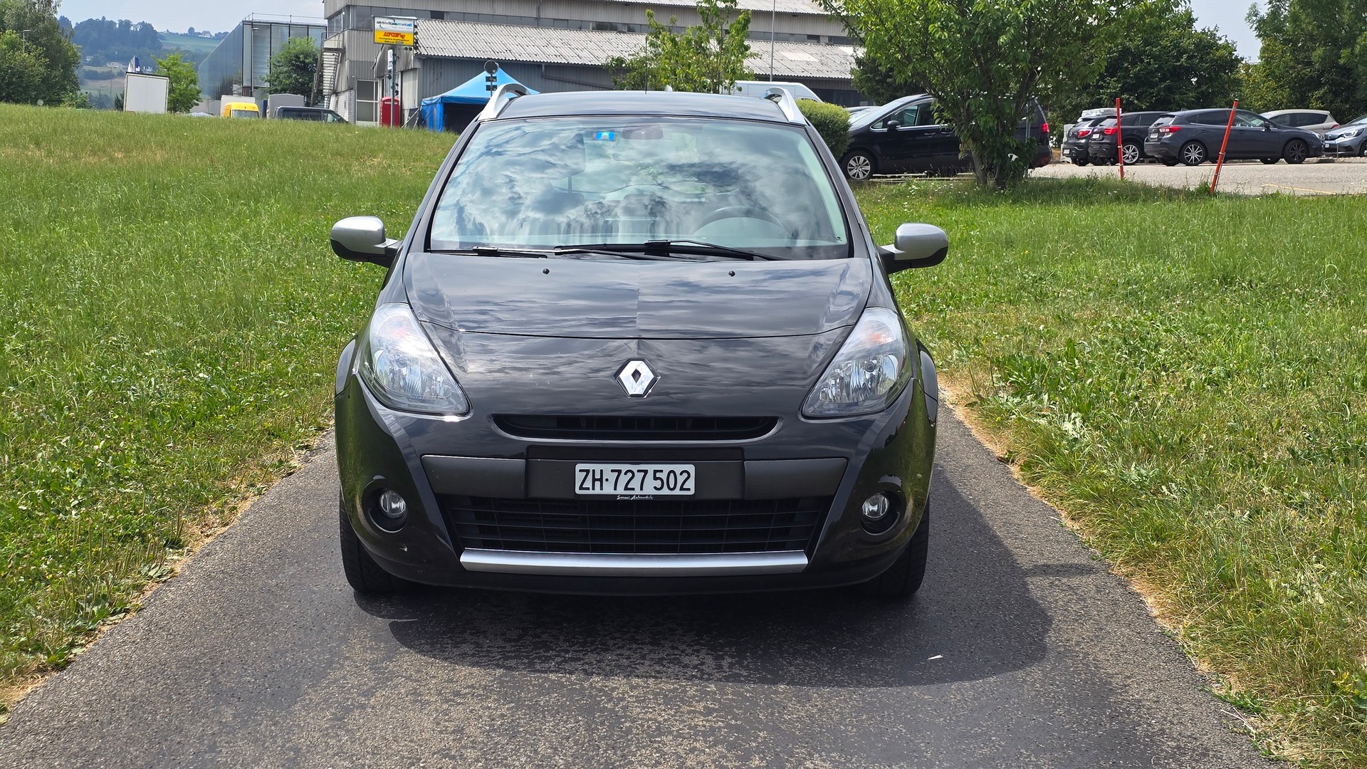 RENAULT Clio Grandtour 1.2 16V Turbo 20th Edition-showroom-element-1