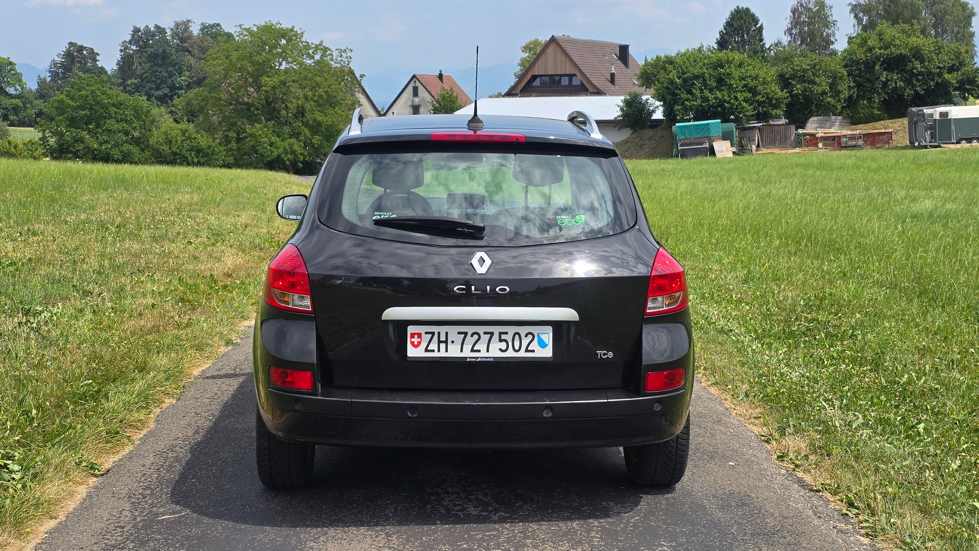 RENAULT Clio Grandtour 1.2 16V Turbo 20th Edition-image-4
