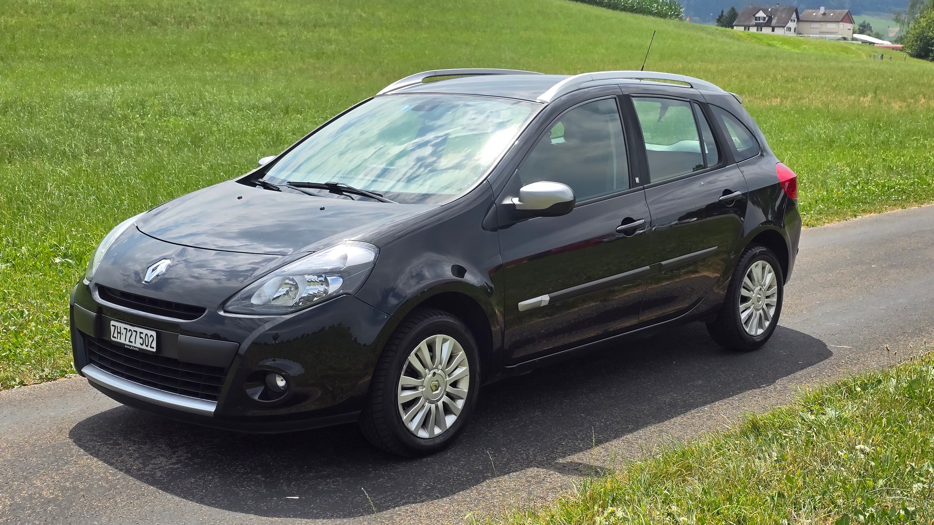 RENAULT Clio Grandtour 1.2 16V Turbo 20th Edition