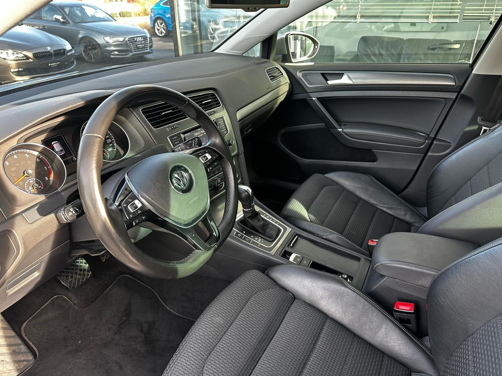 VW Golf 1.4 TSI Comfortline DSG-image-5