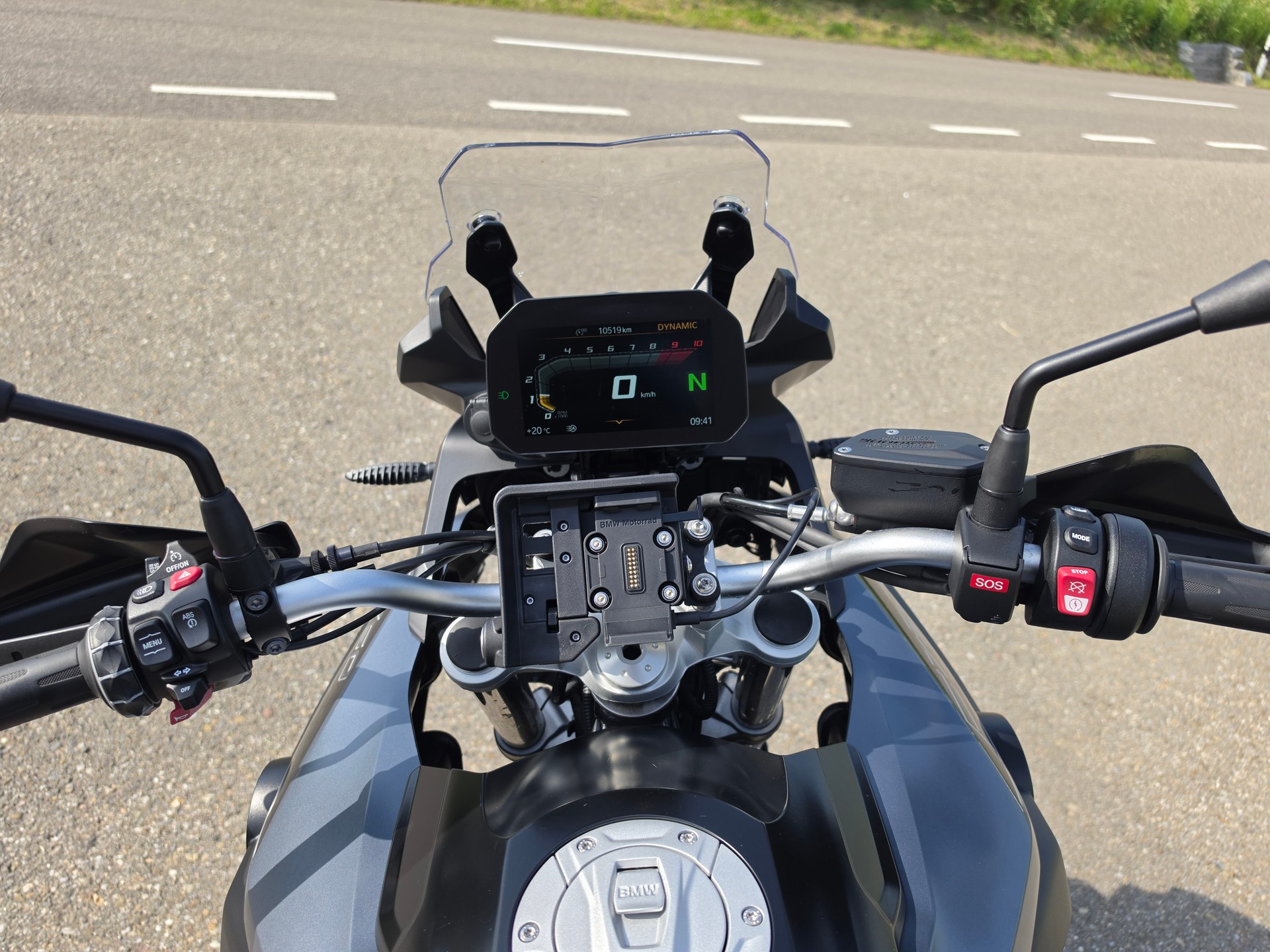 BMW F 750GS-image-11