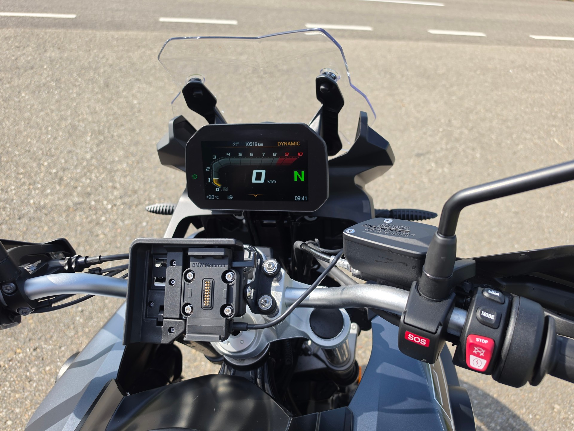 BMW F 750GS-image-6