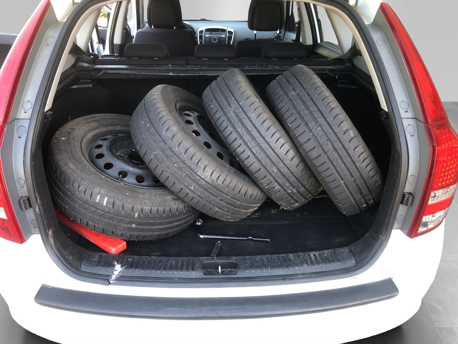 KIA Cee'd Sporty Wagon 1.4 16V _seven-image-12