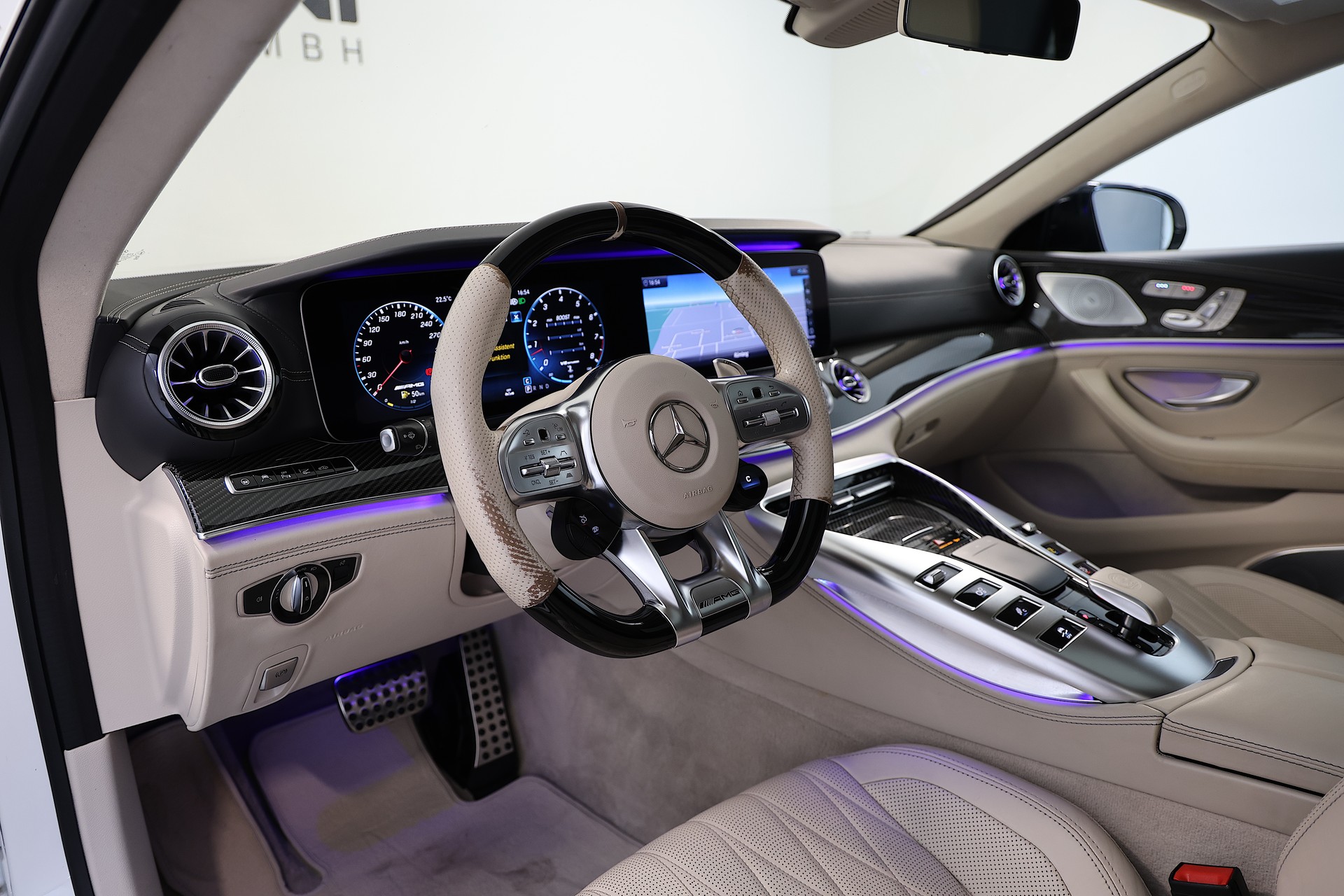 MERCEDES-BENZ AMG GT 4 63 S 4Matic+ *DIAMANTWEISS* Speedshift MCT-image-12