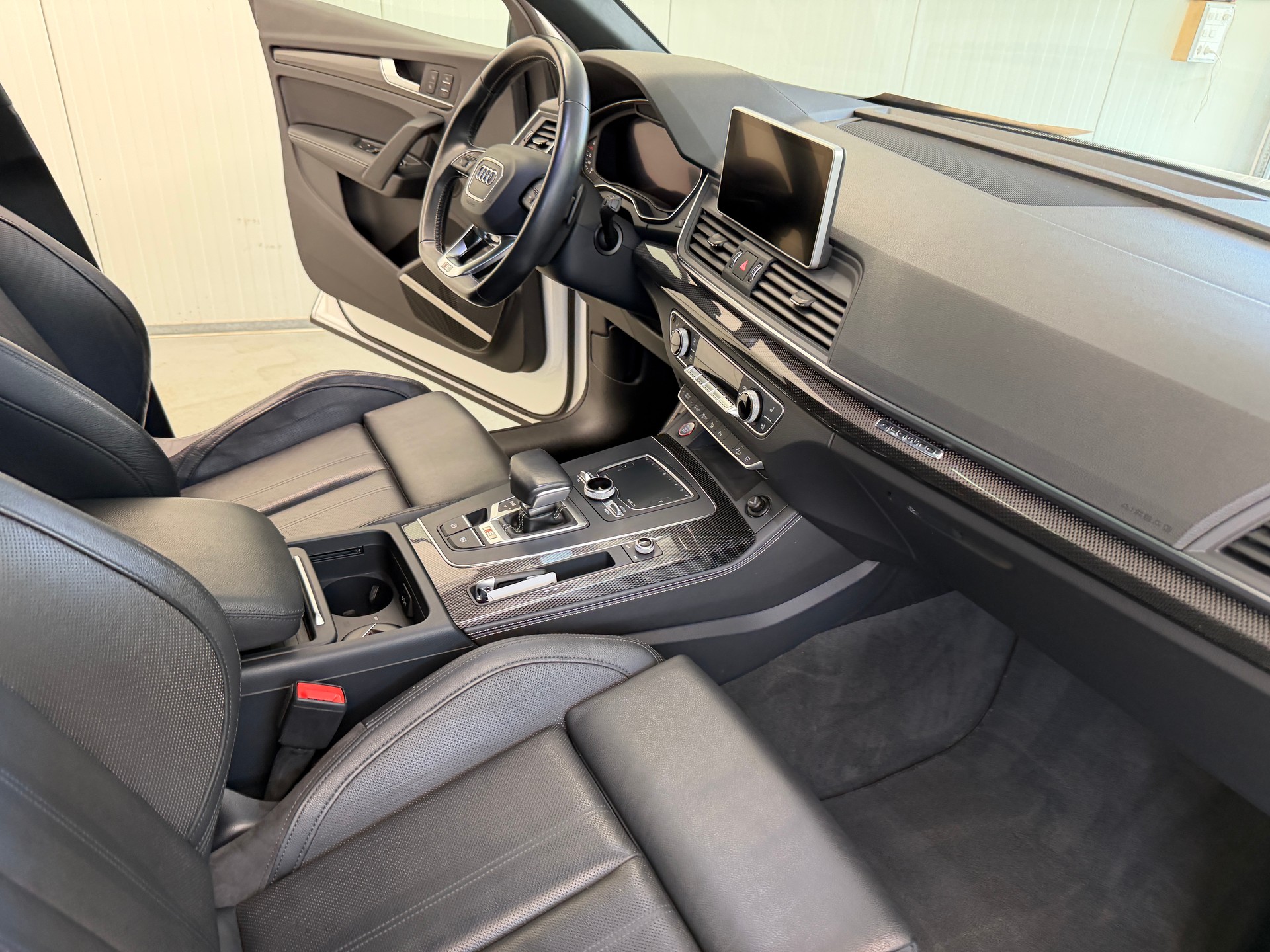 AUDI SQ5 3.0 TFSI quattro S-tronic-image-18
