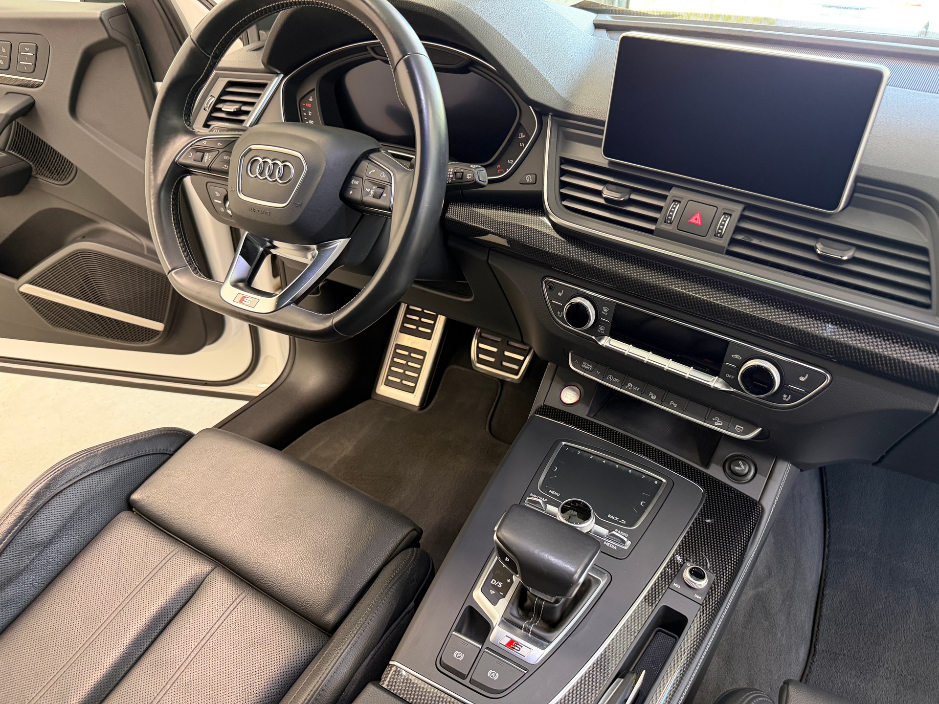 AUDI SQ5 3.0 TFSI quattro S-tronic-image-19