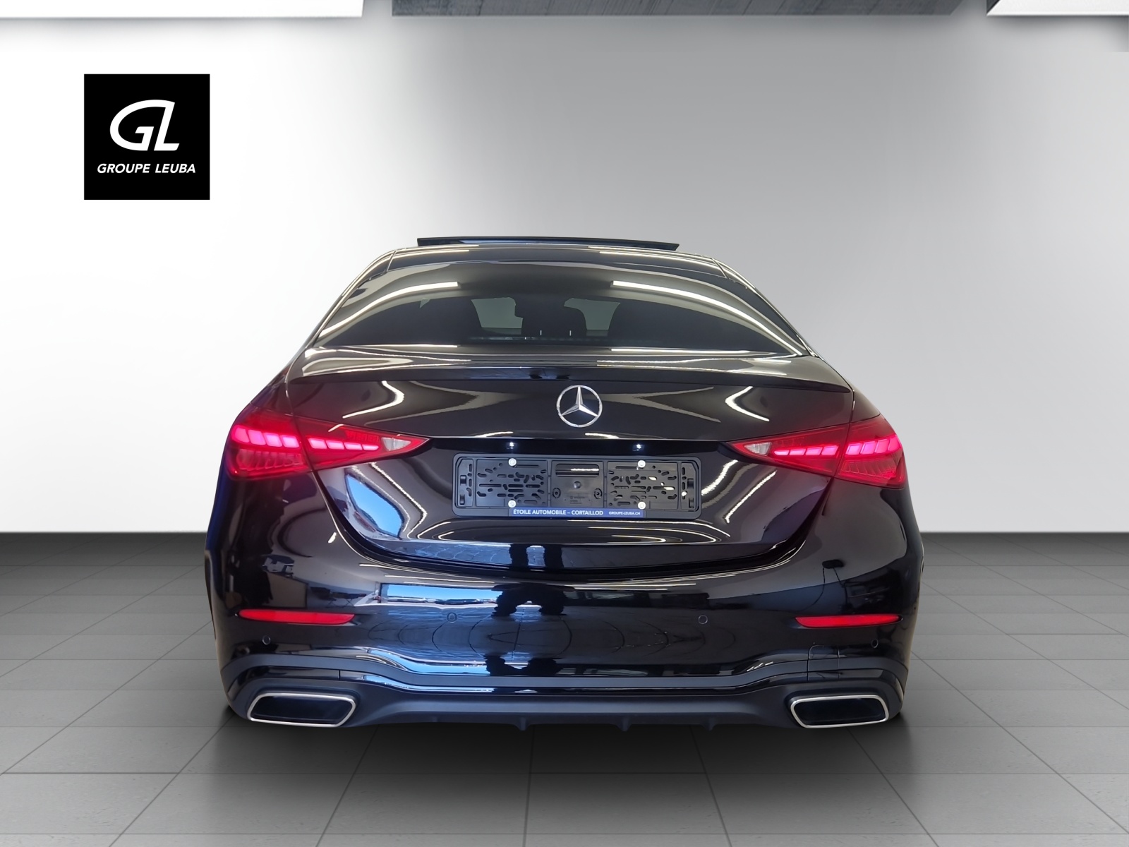 MERCEDES-BENZ C 300 4 Matic-image-9