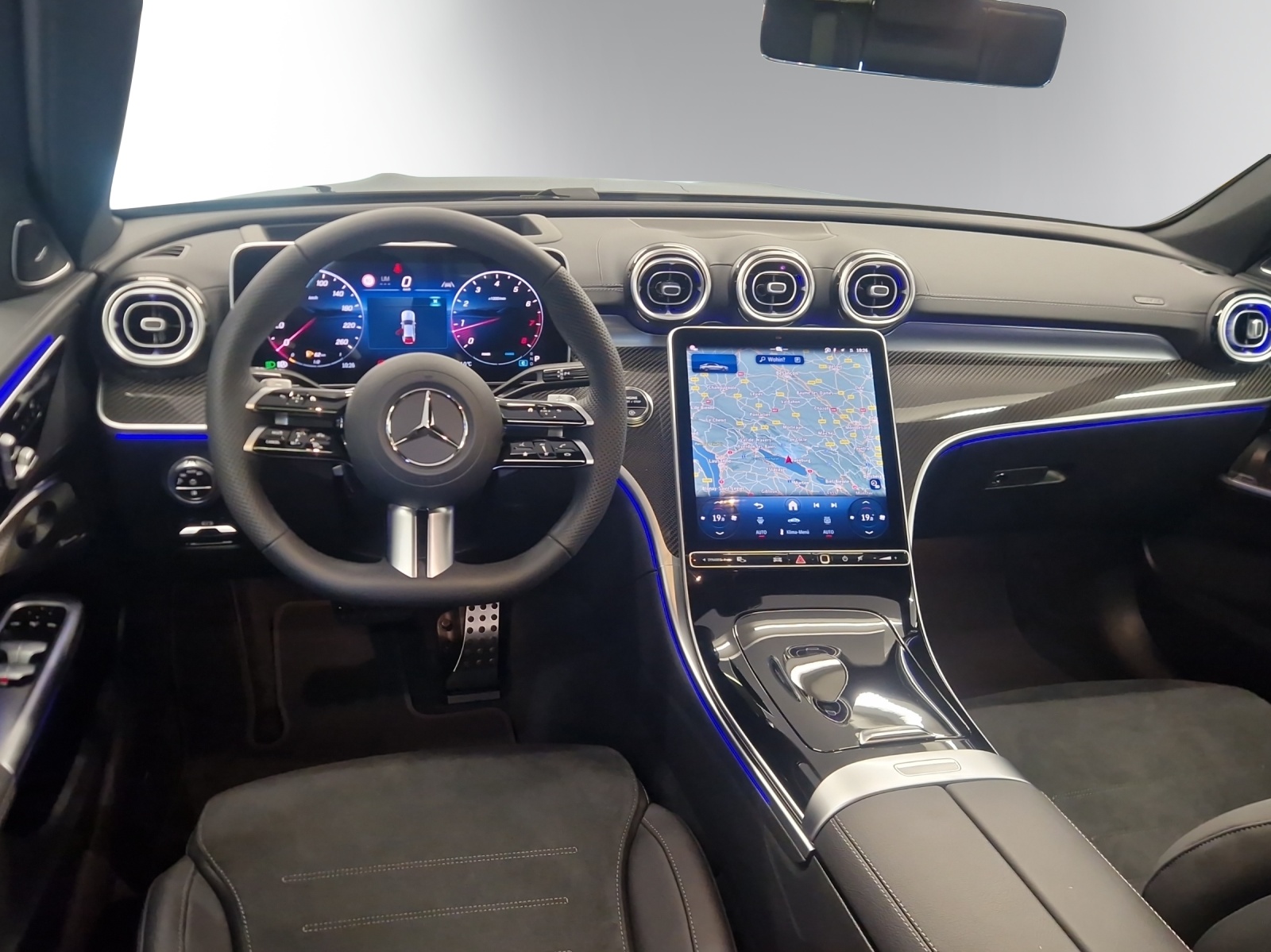 MERCEDES-BENZ C 300 4 Matic-image-11