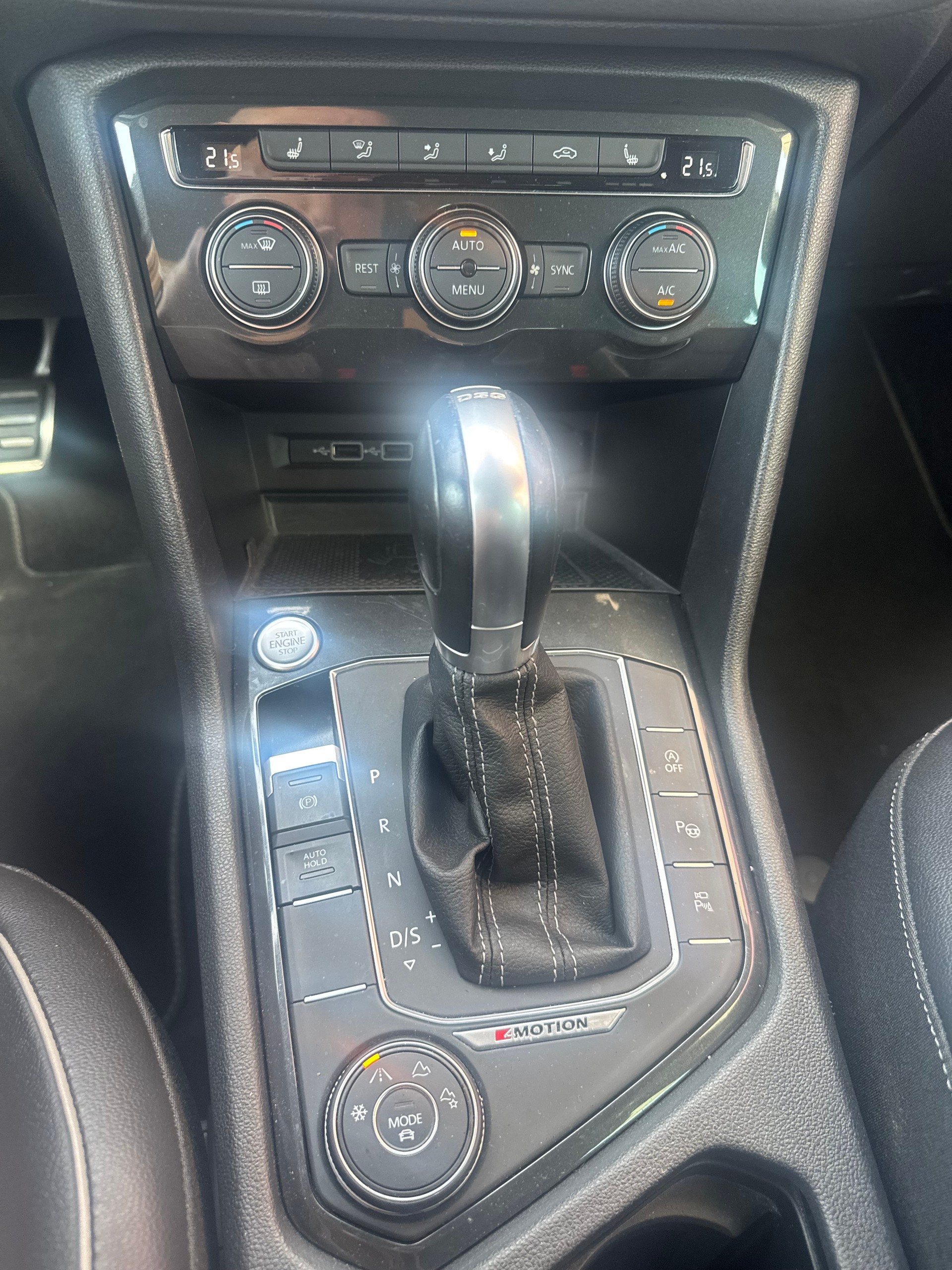 VW Tiguan 2.0TSI Highline 4Motion DSG R-Line-image-12