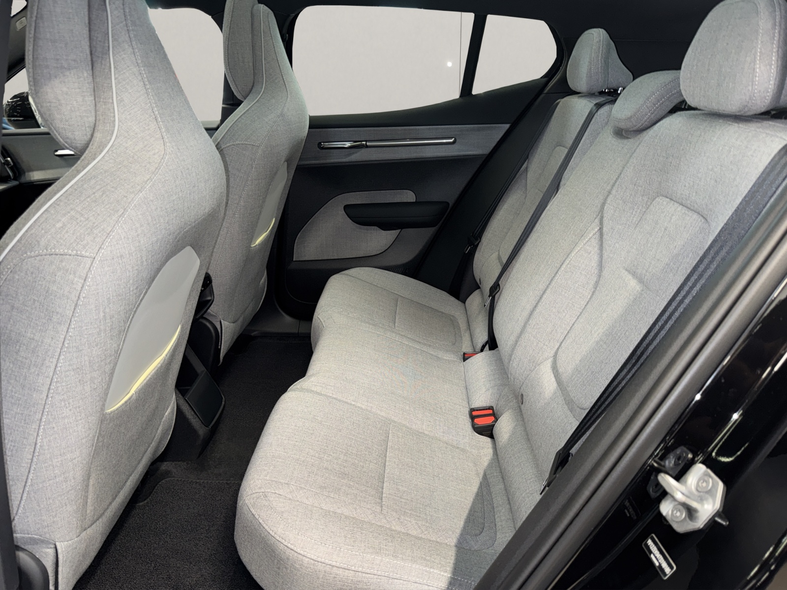 VOLVO EX30 P8 Ultra AWD-image-12