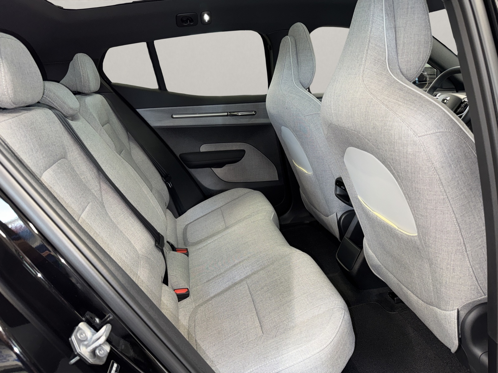 VOLVO EX30 P8 Ultra AWD-image-14