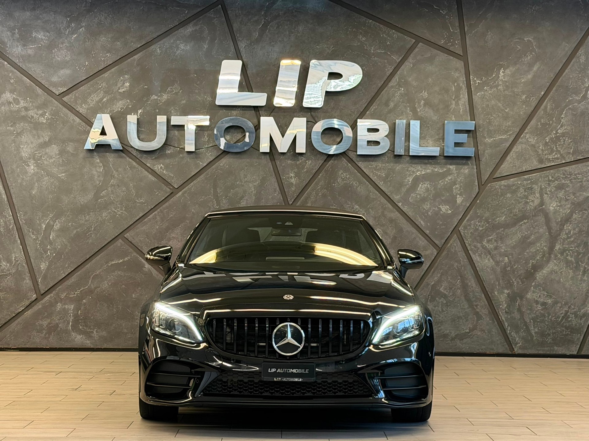 MERCEDES-BENZ C 300 AMG Line Cabriolet 9G-Tronic-showroom-element-1