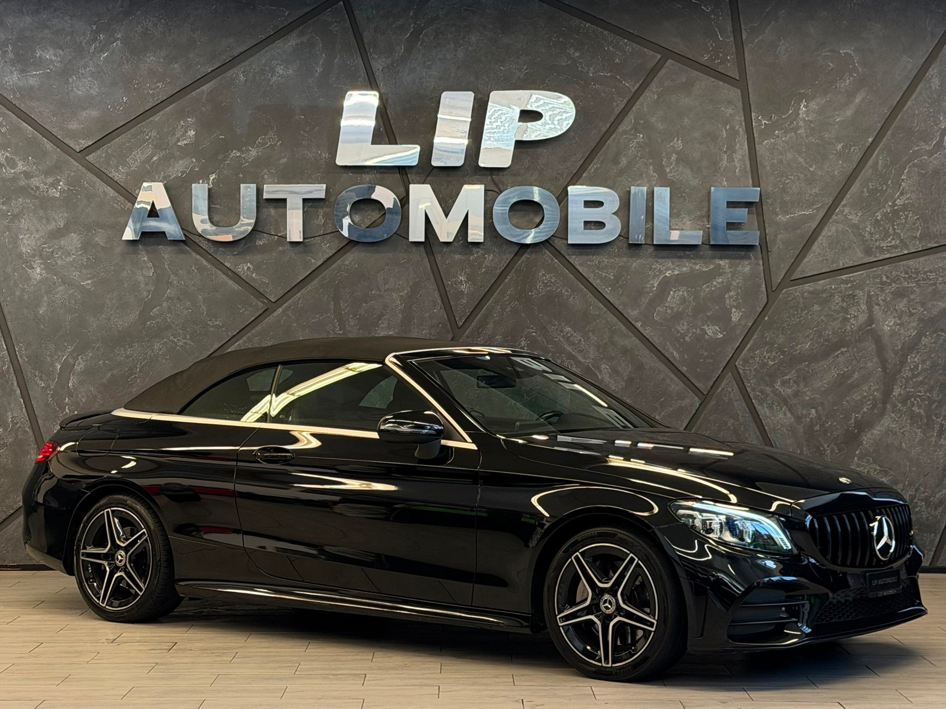 MERCEDES-BENZ C 300 AMG Line Cabriolet 9G-Tronic-showroom-element-2