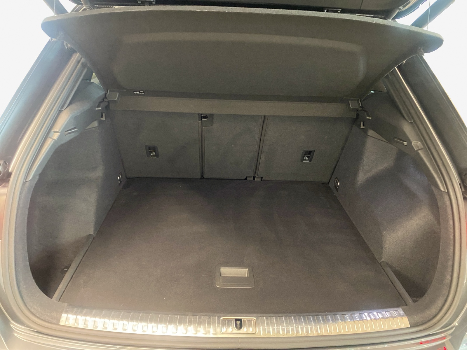 AUDI Q3 35 TFSI S line Attraction S-tronic-image-12