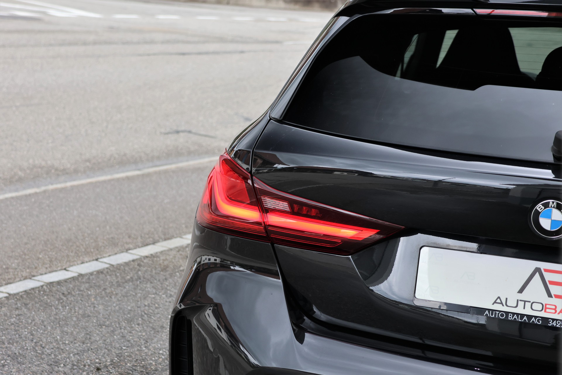 BMW 118i M Sport Steptronic (CH)-image-5