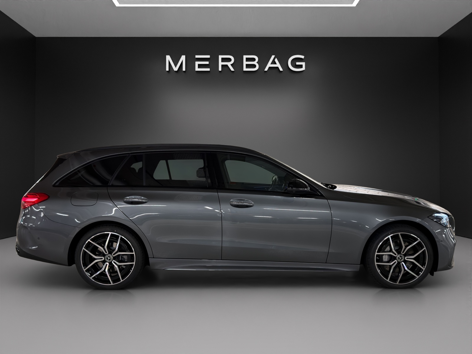 MERCEDES-BENZ C 220 d T 4 Matic-image-1