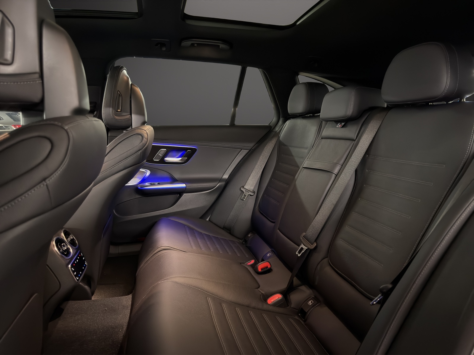 MERCEDES-BENZ C 220 d T 4 Matic-image-8