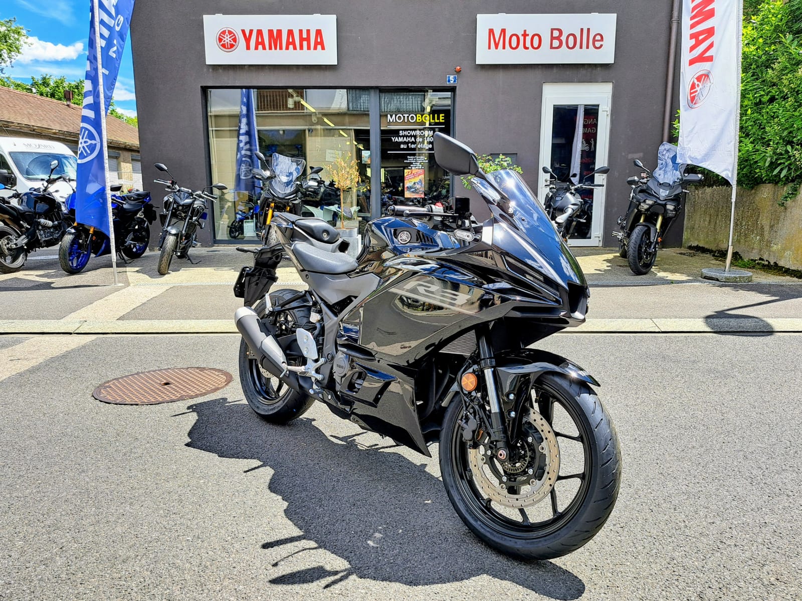 YAMAHA YZF-R3-image-1