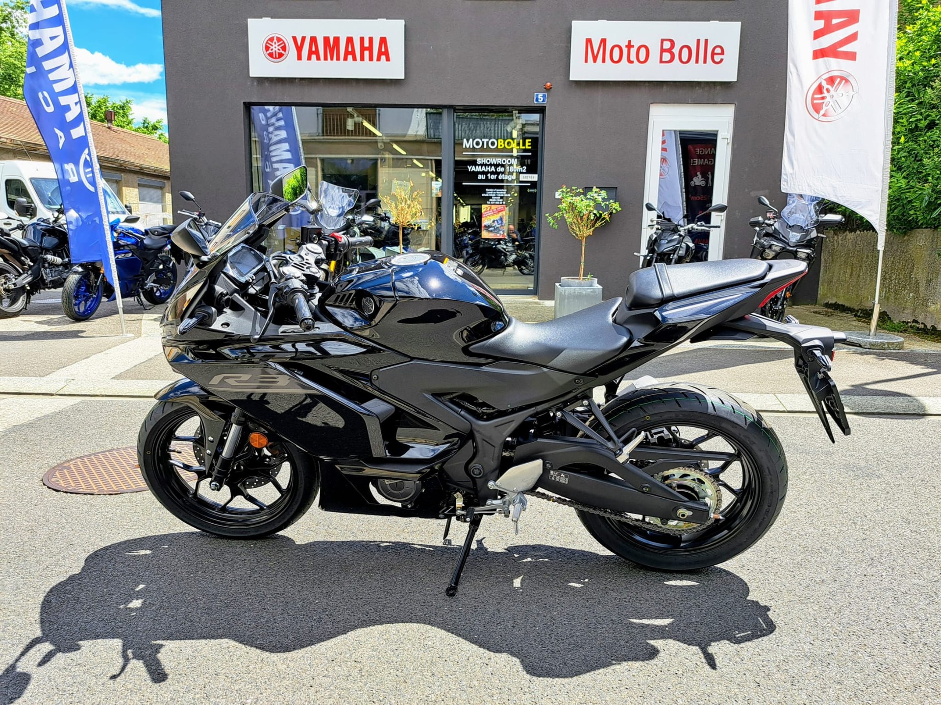 YAMAHA YZF-R3-image-2