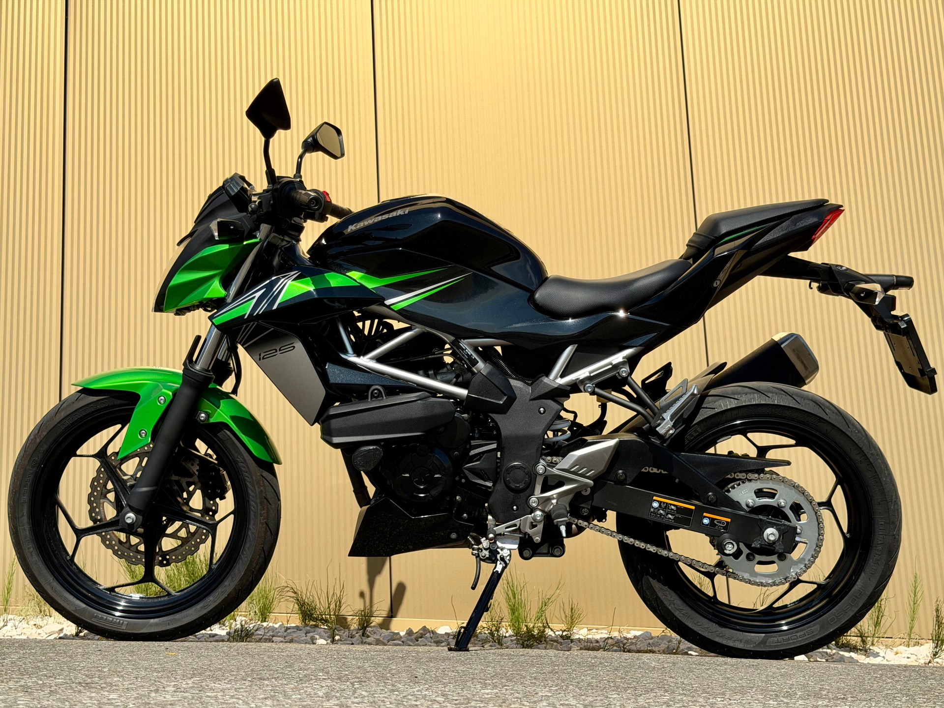 KAWASAKI Z 125-image-10