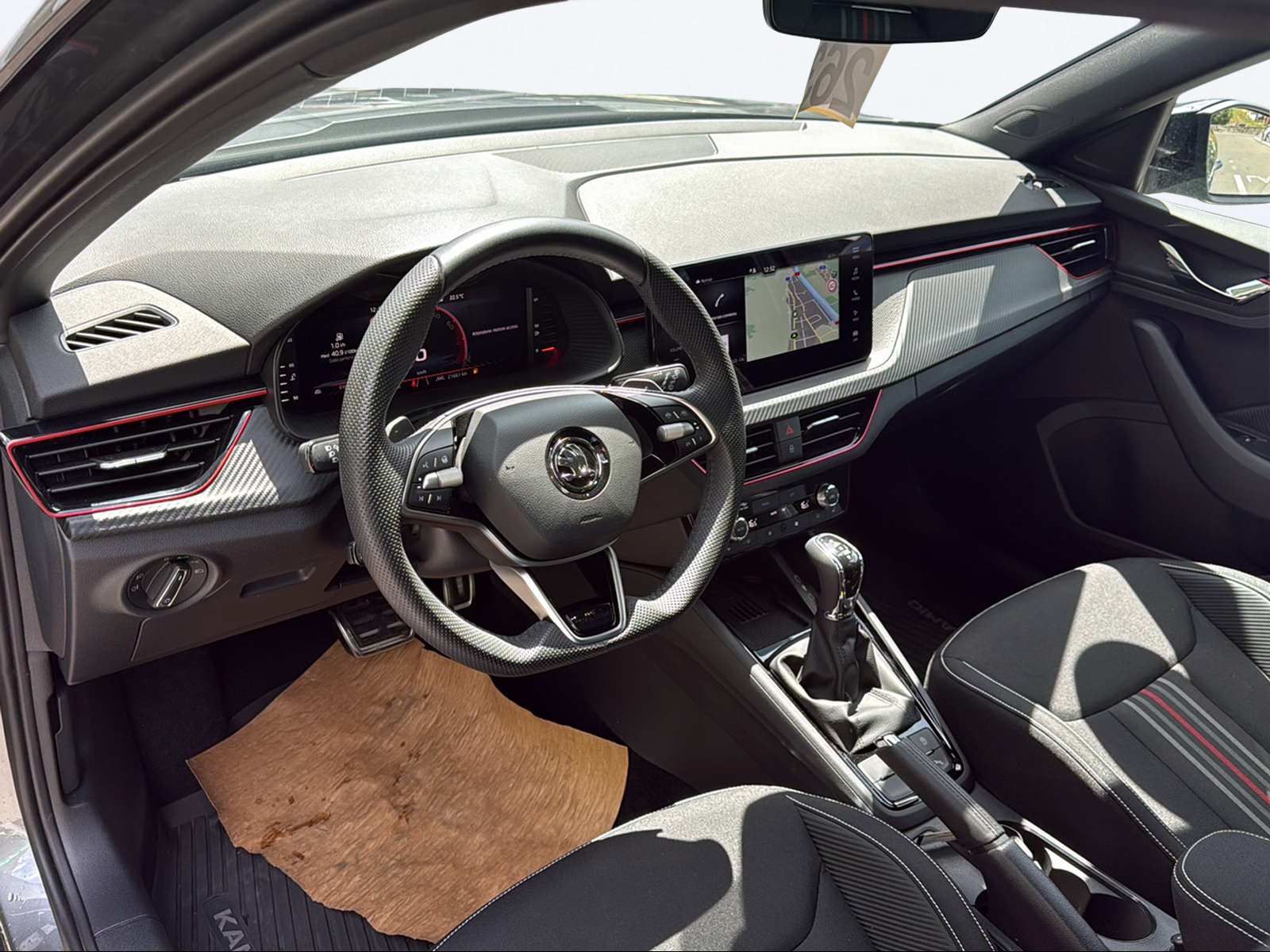 SKODA Kamiq 1.0 TSI Monte Carlo DSG-image-10