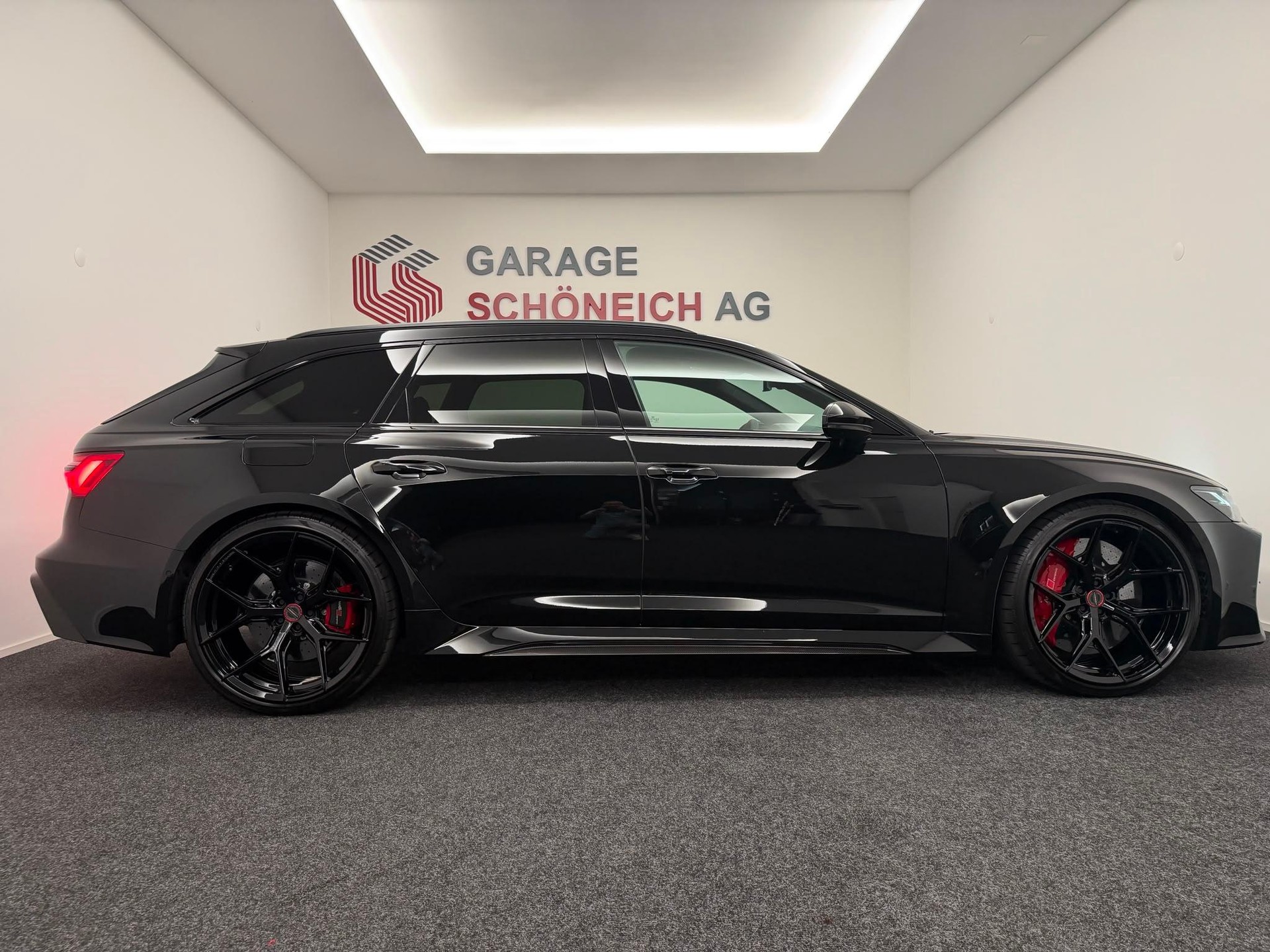 AUDI RS6 Avant 4.0 V8 TFSI quattro T-Tronic-showroom-element-3