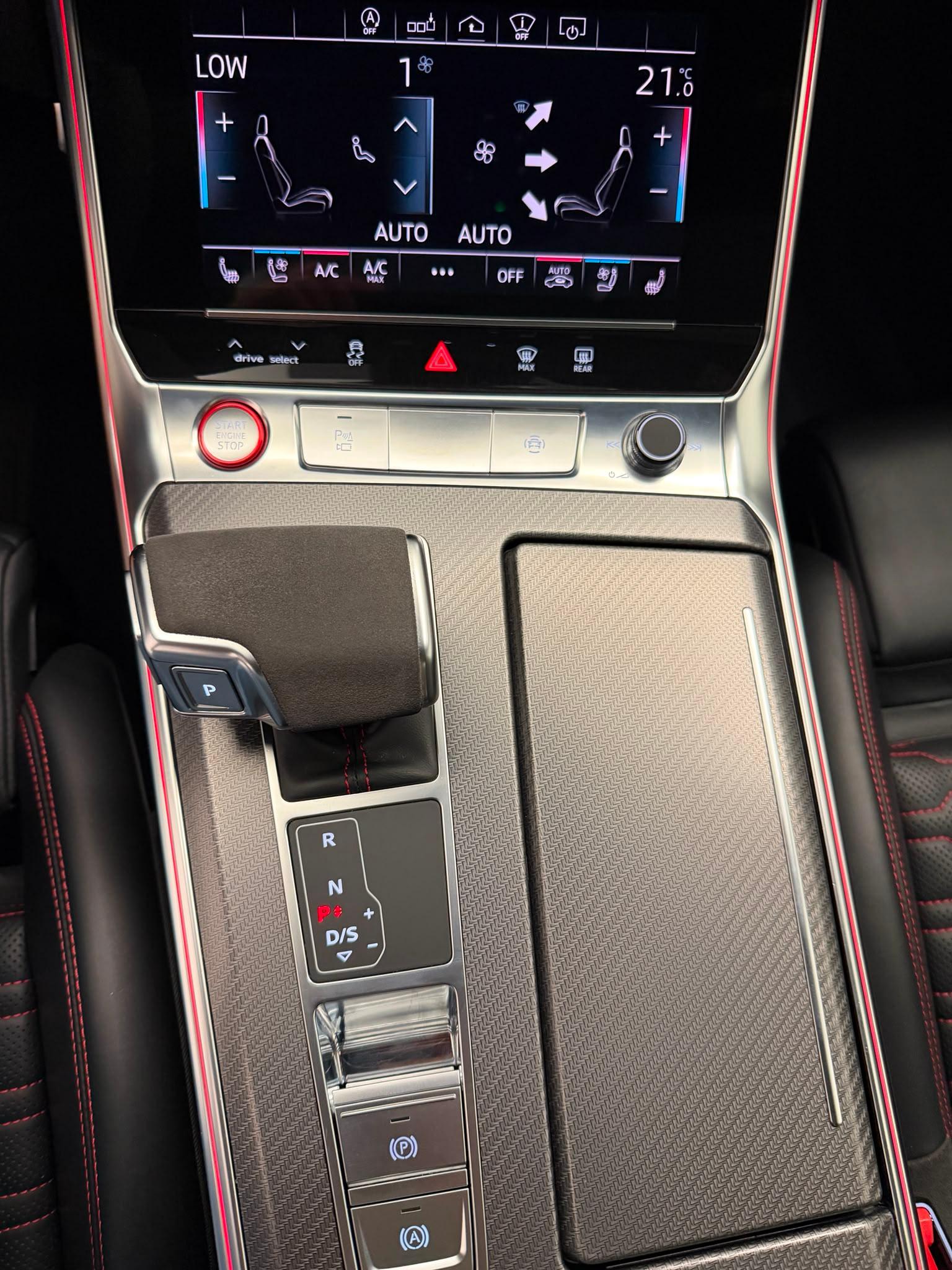 AUDI RS6 Avant 4.0 V8 TFSI quattro T-Tronic-image-21
