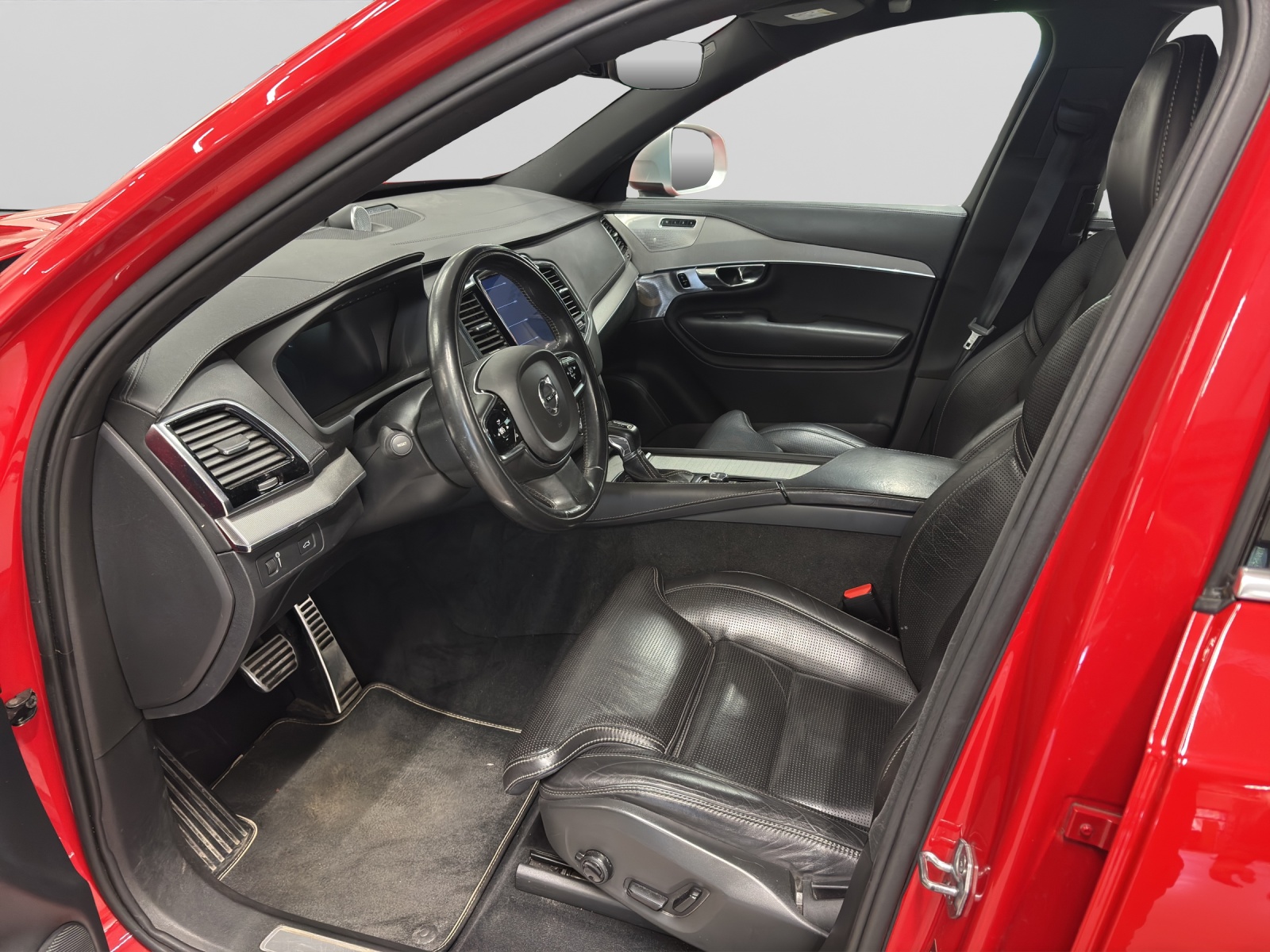 VOLVO XC90 2.0 T6 AWD R-Design 5-Plätzer-showroom-element-3