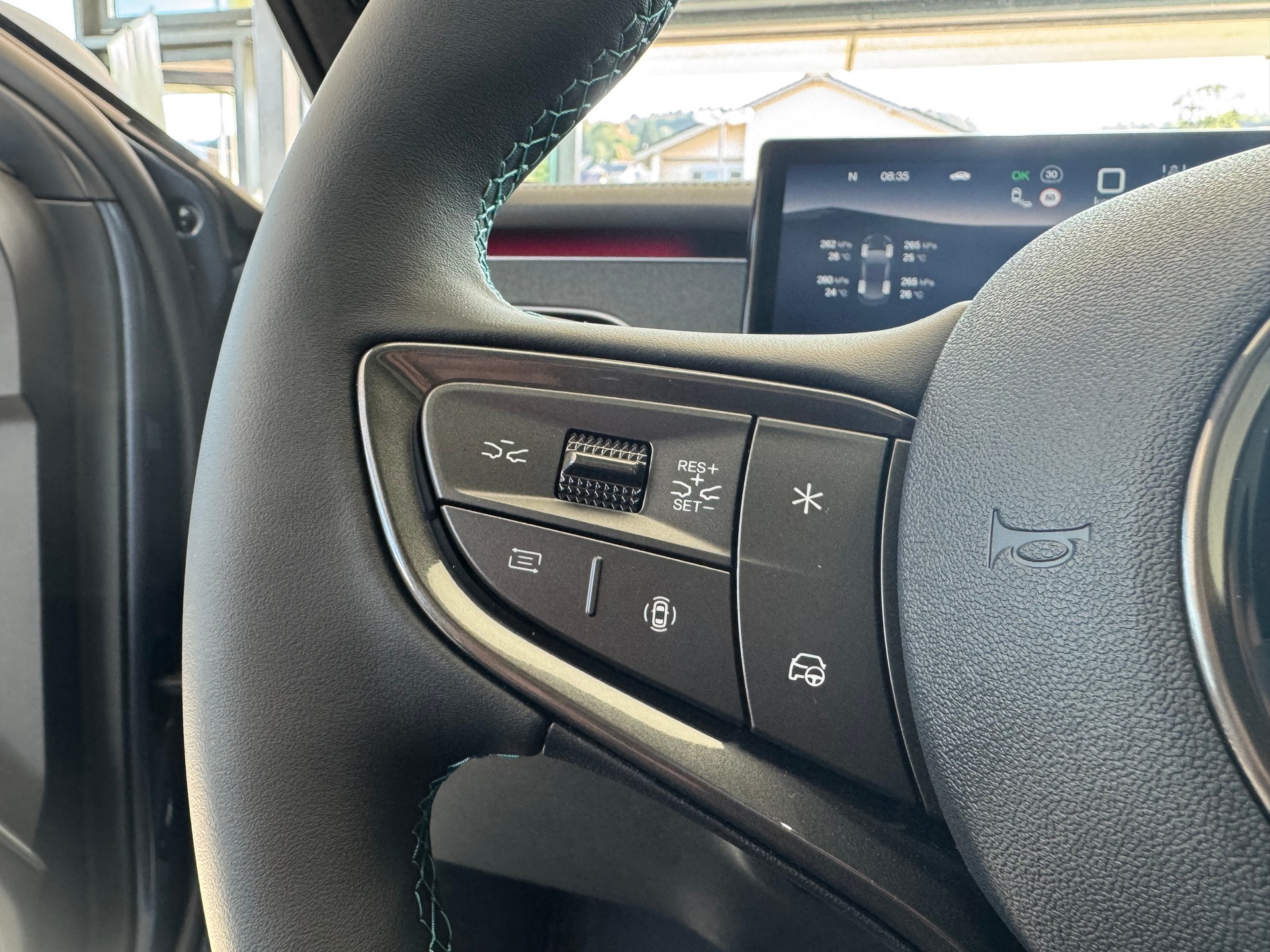 BYD Seal 6 DM-i Touring Comfort-image-14