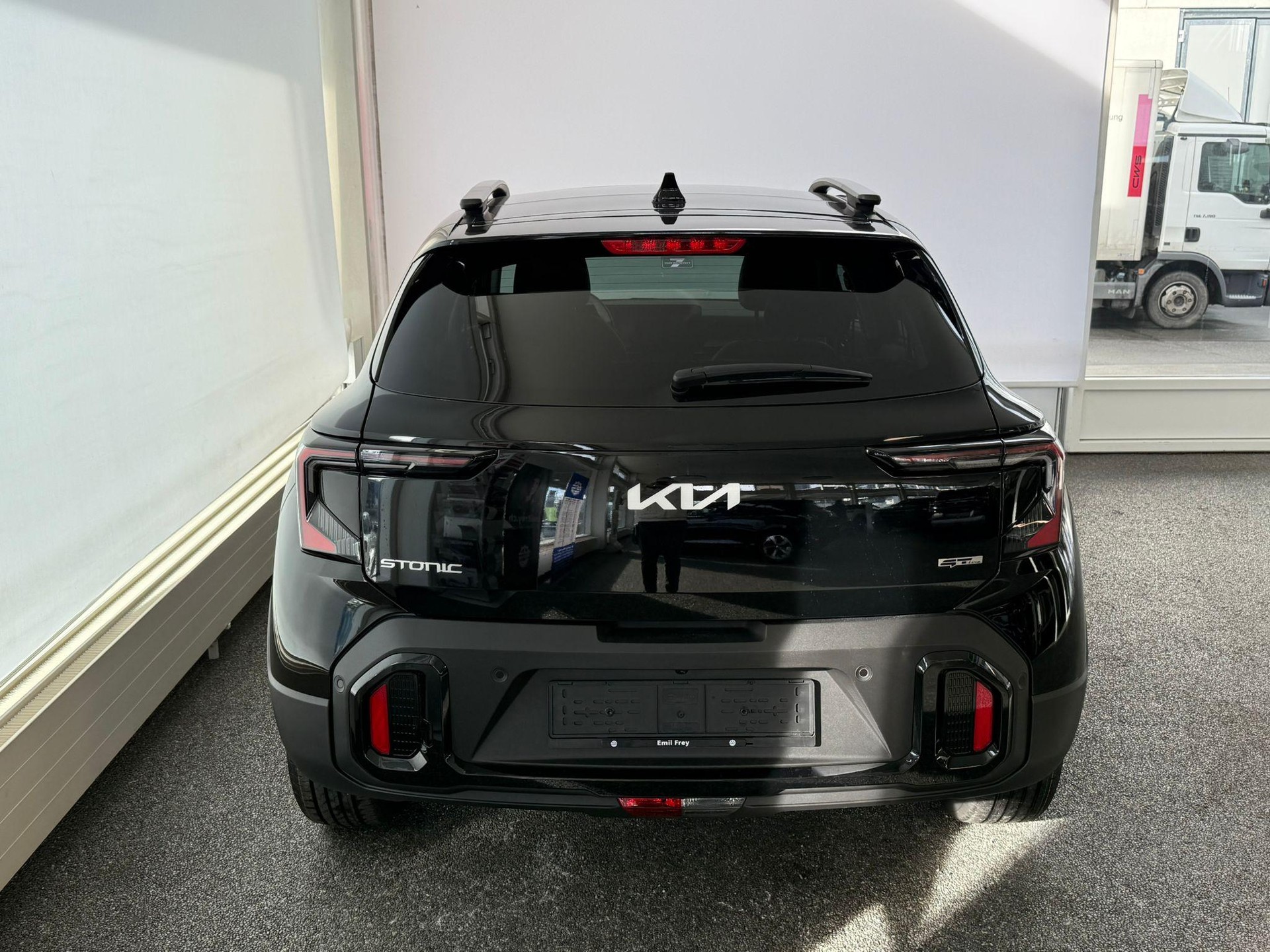 KIA Stonic 1.0 T-GDi MHEV GT-Line-image-11