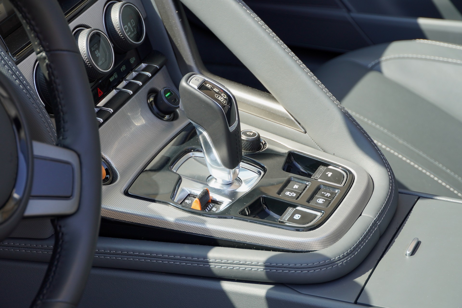 JAGUAR F-Type Convertible S 5.0 V8 S/C-image-13