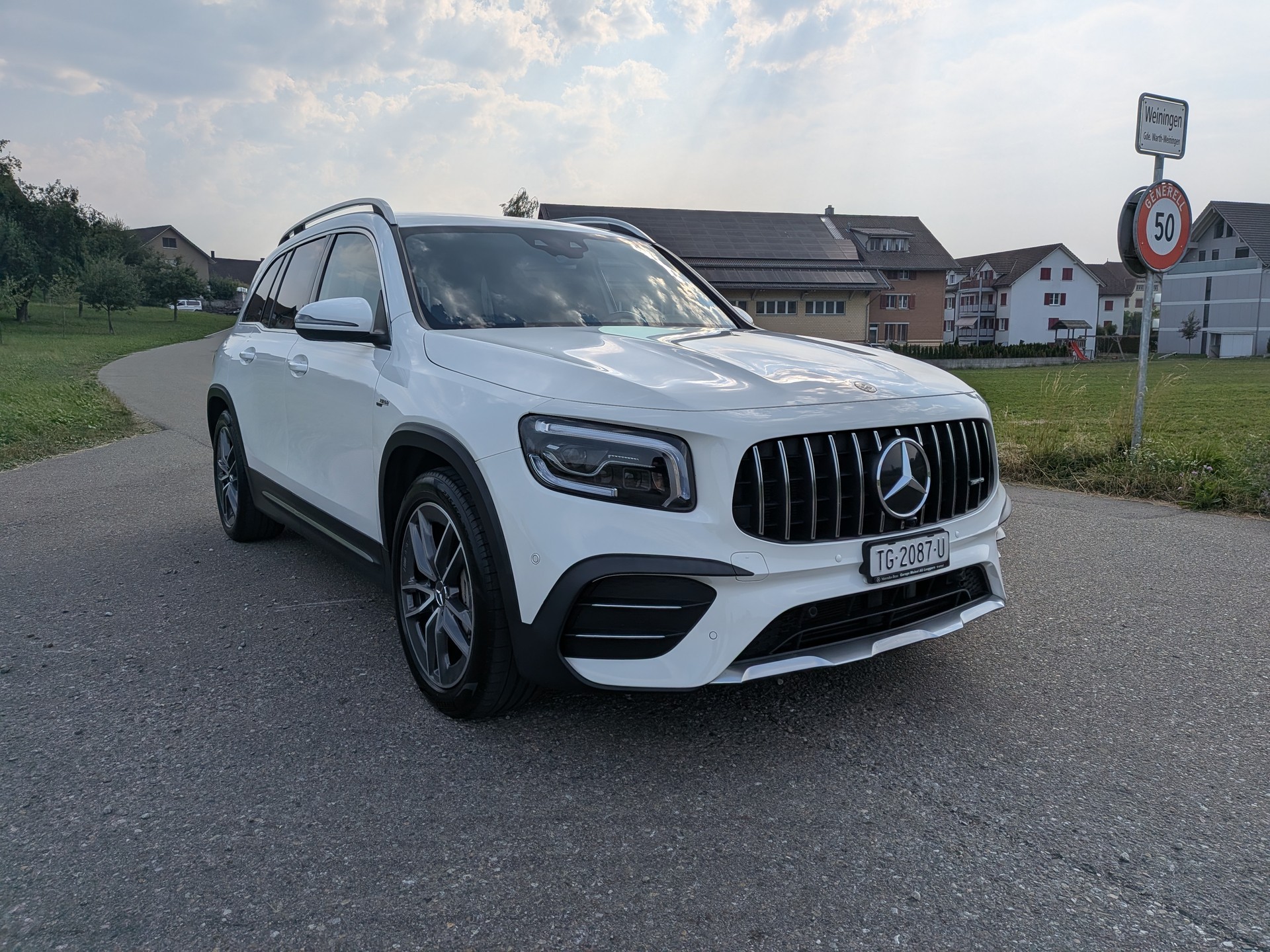 MERCEDES-BENZ GLB 35 AMG 4Matic 8G-Tronic-image-5