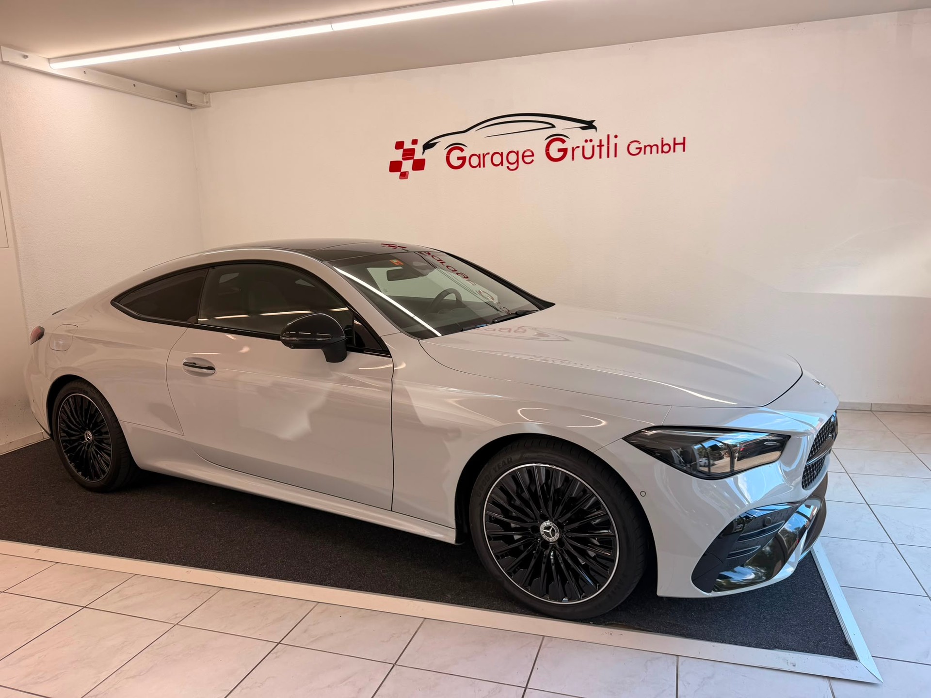 MERCEDES-BENZ CLE 200 Coupé 9G-Tronic-showroom-element-1