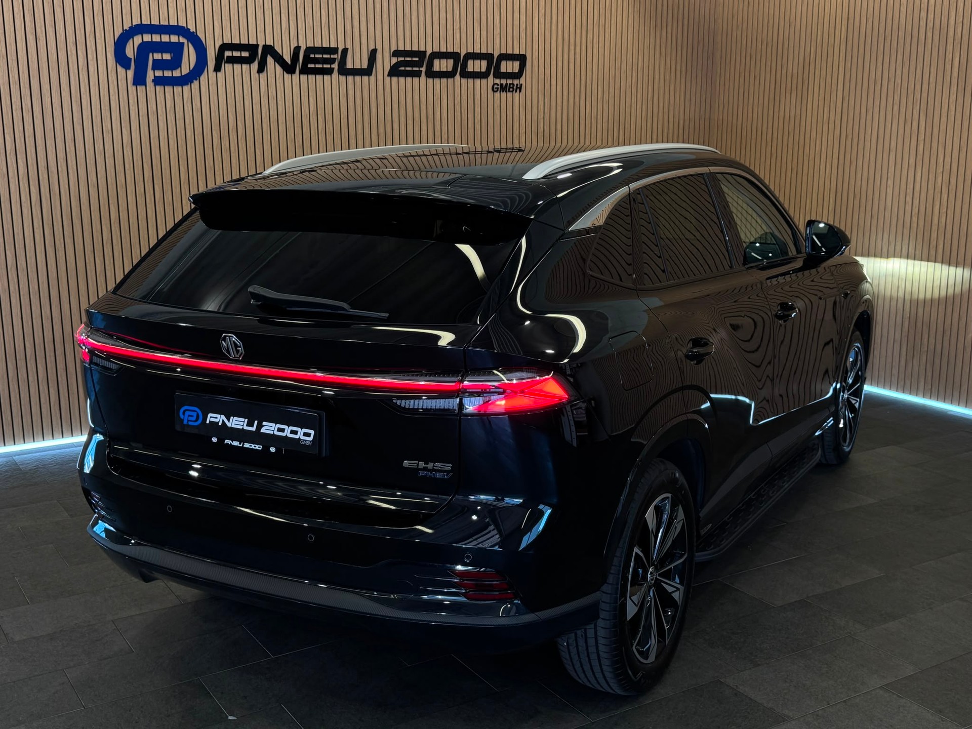 MG HS 1.5 T PHEV Luxury-image-9