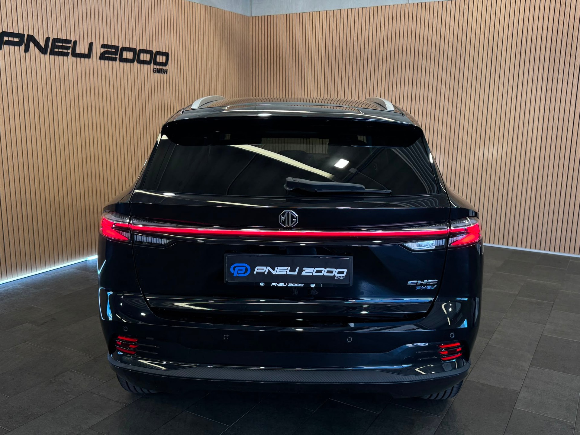 MG HS 1.5 T PHEV Luxury-image-10