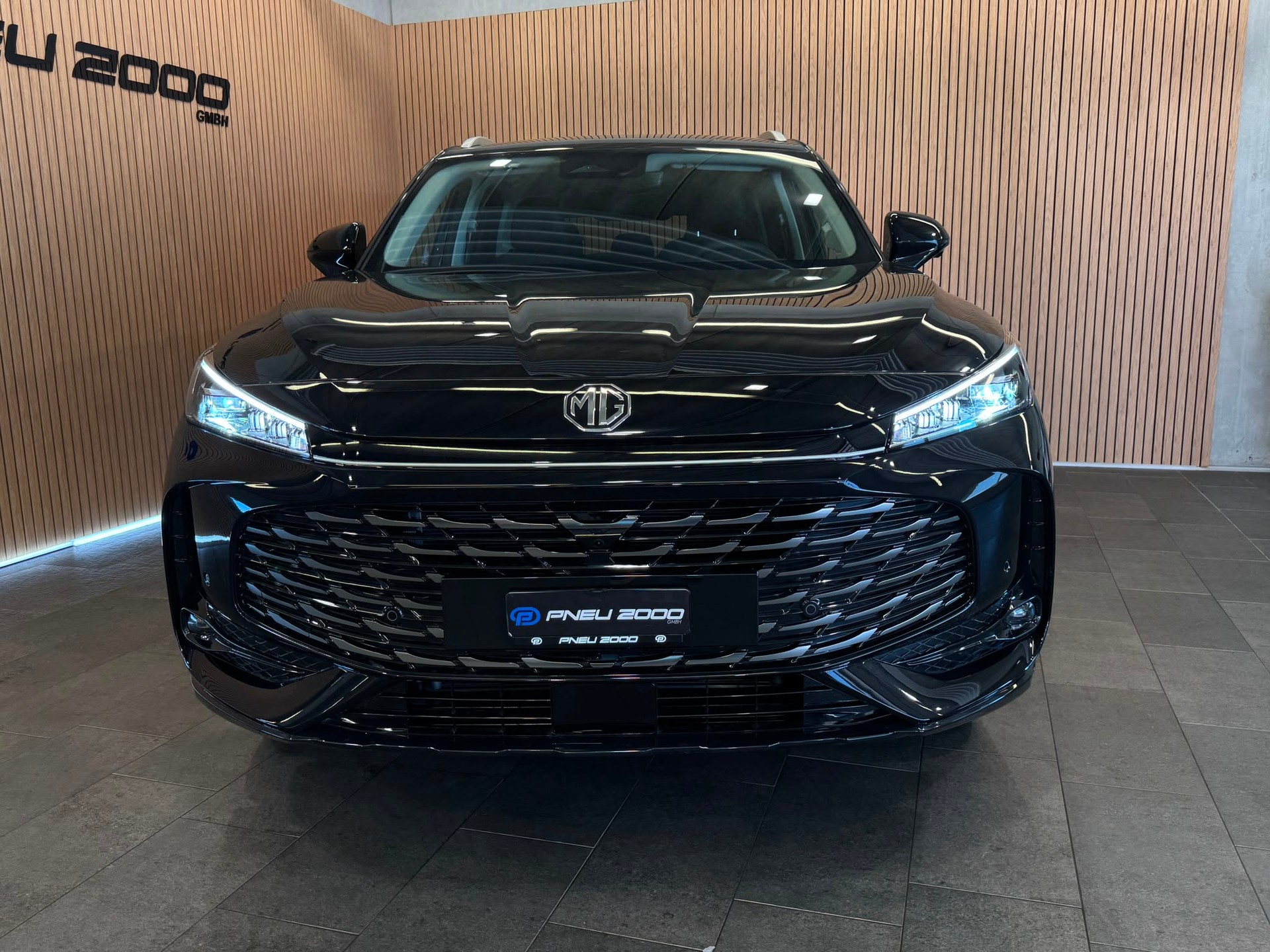 MG HS 1.5 T PHEV Luxury-image-4