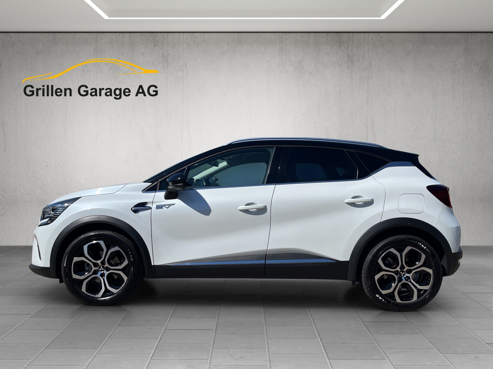MITSUBISHI ASX 1.6 PHEV Intense-showroom-element-1