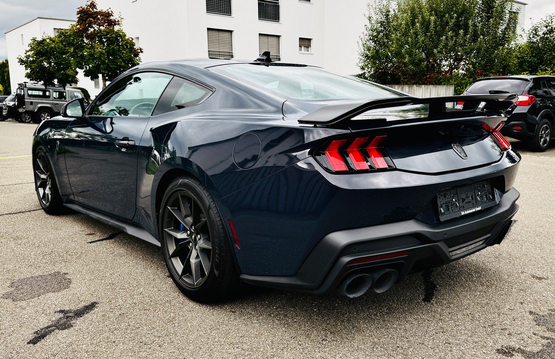 FORD MUSTANG FASTBACK 5.0 V8 DARK HORSE*BLUE EMBER METALLIC*8FACH BEREIFT*4 JAHRE/100000 KILOMETER HERSTELLERGARANTIE*-image-4