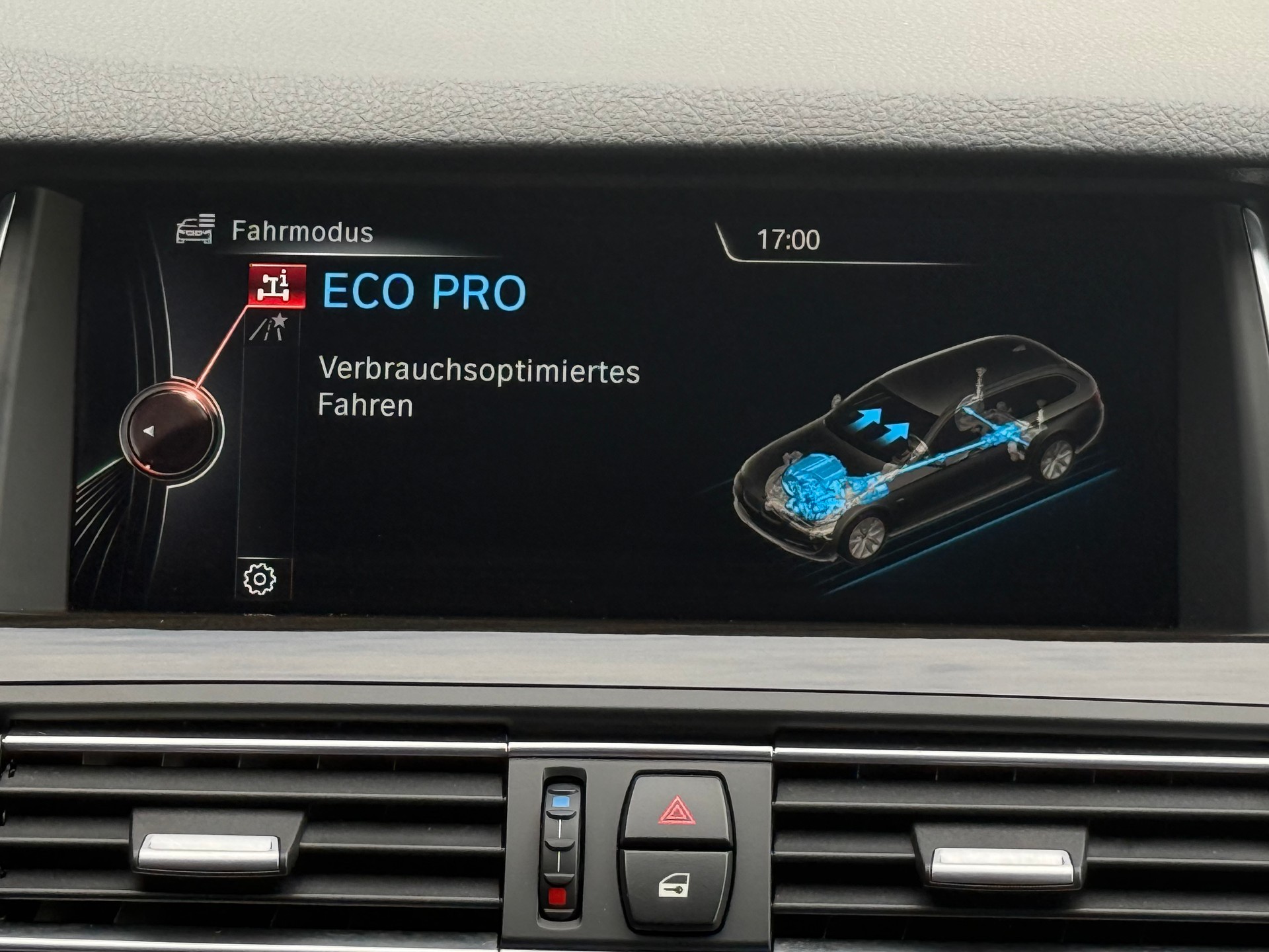 BMW 535i Touring xDrive Luxury Line Steptronic-image-15