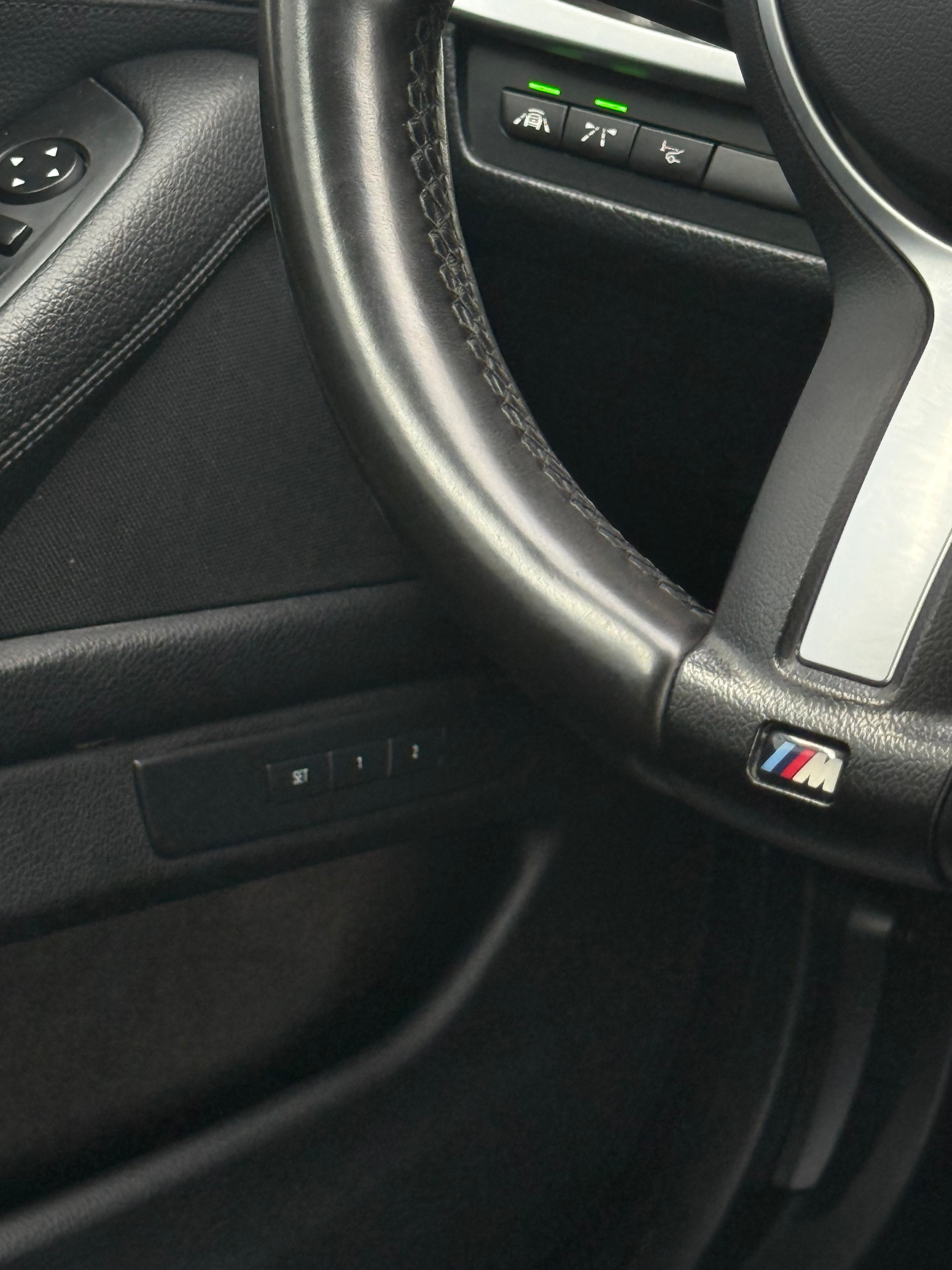 BMW 535i Touring xDrive Luxury Line Steptronic-image-18