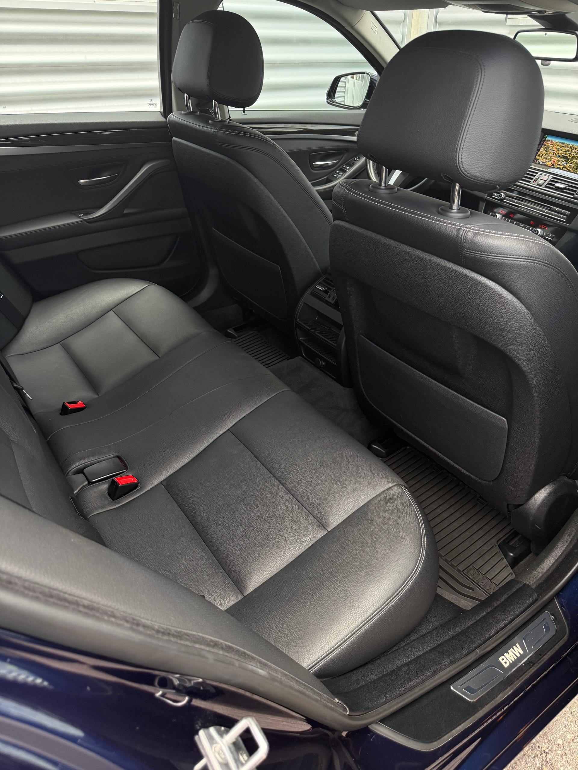 BMW 535i Touring xDrive Luxury Line Steptronic-image-20