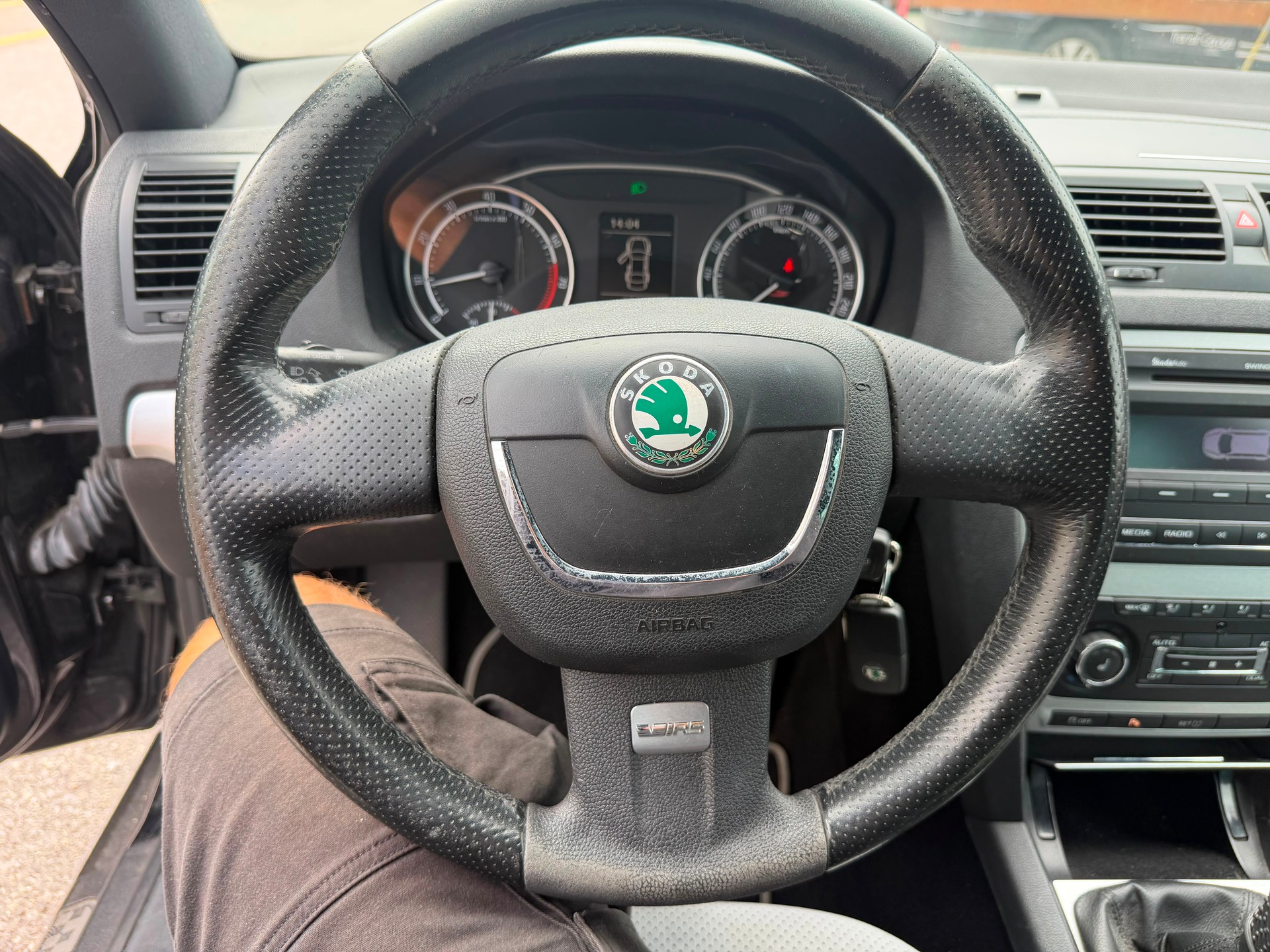 SKODA Octavia Combi 2.0 TSI RS-image-7