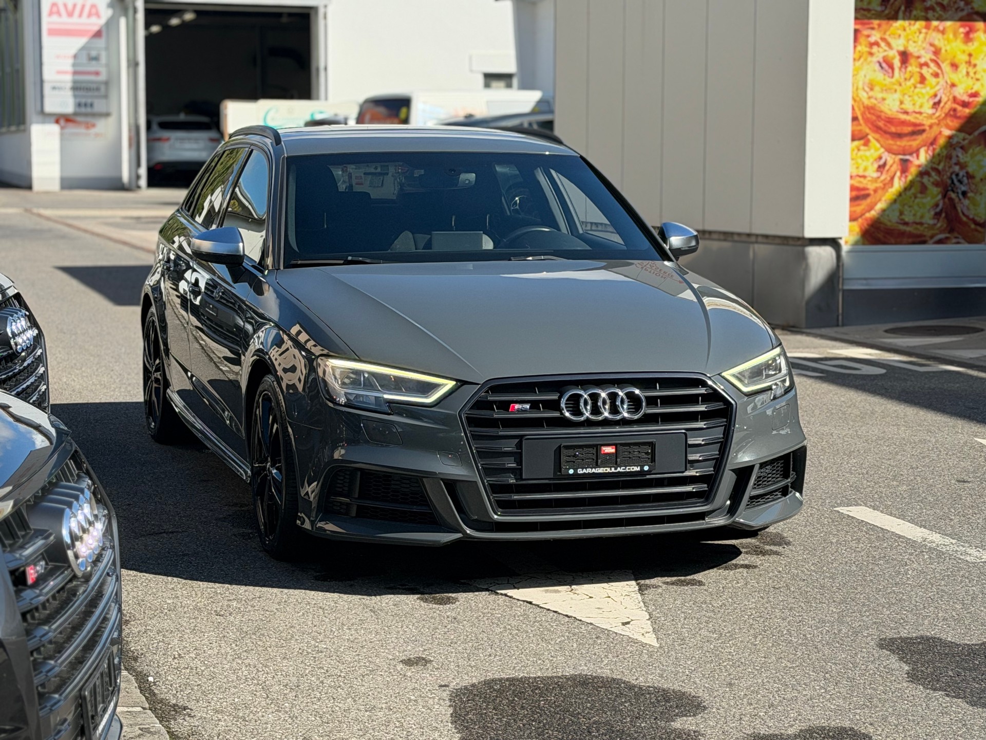 AUDI S3 Sportback 2.0 TFSI quattro S-tronic-showroom-element-2