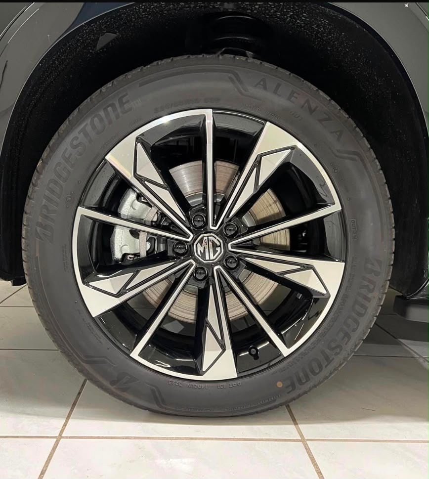 MG HS 1.5 T PHEV Luxury-image-6