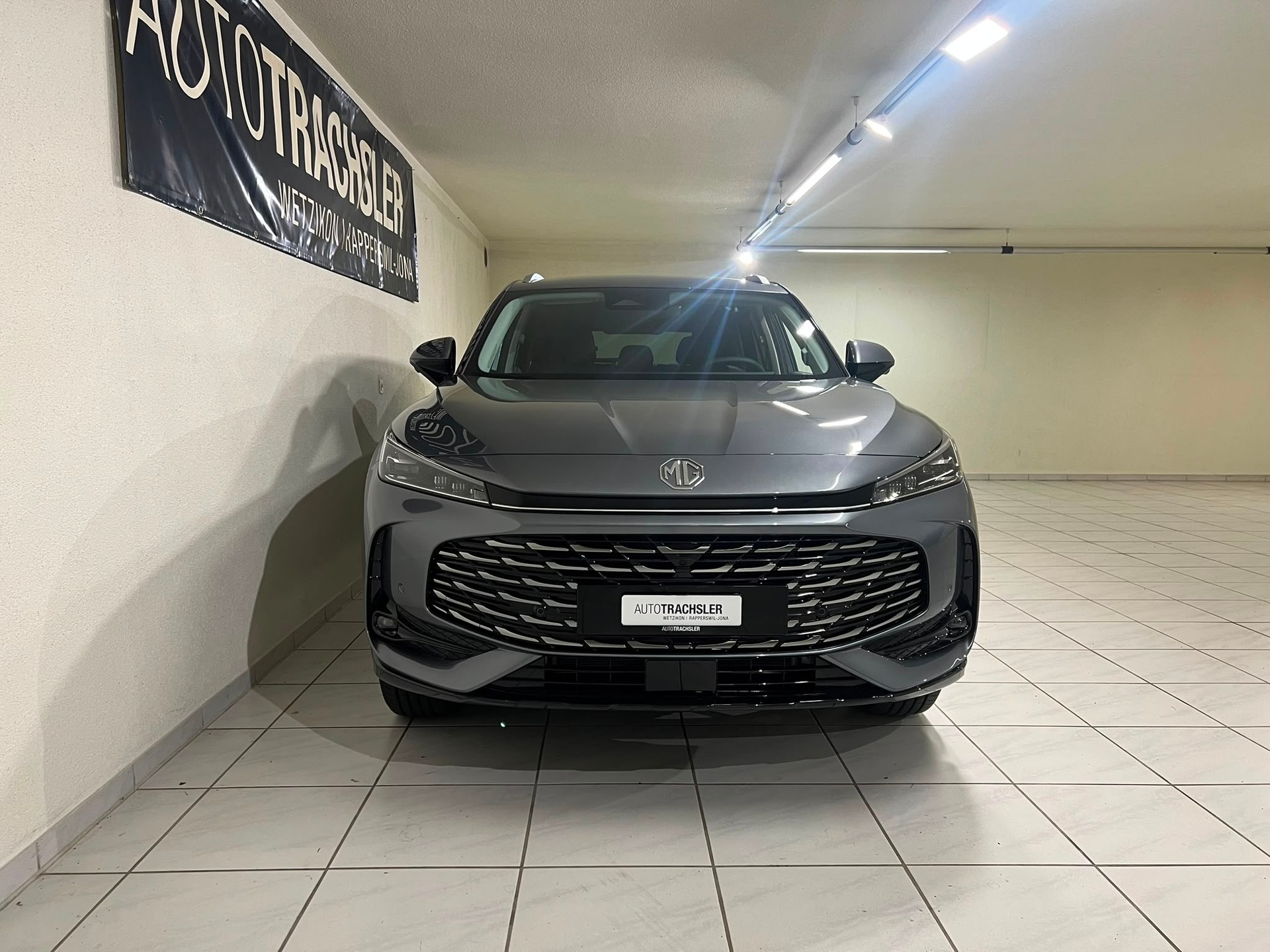 MG HS 1.5 T PHEV Luxury-image-2