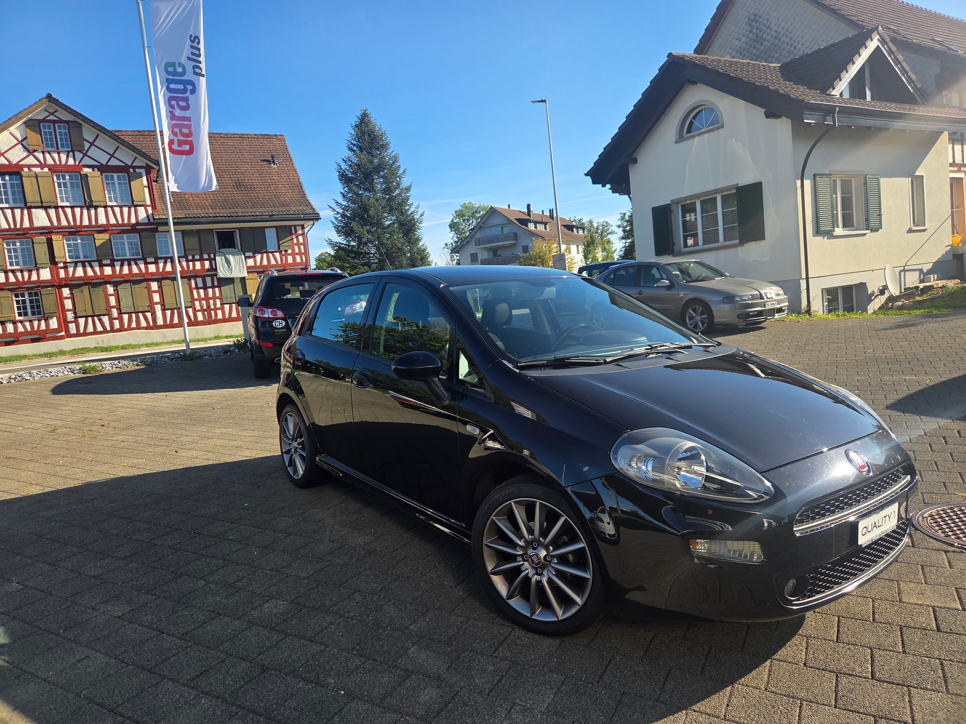 FIAT Punto 1.4 16V Lounge-image-2