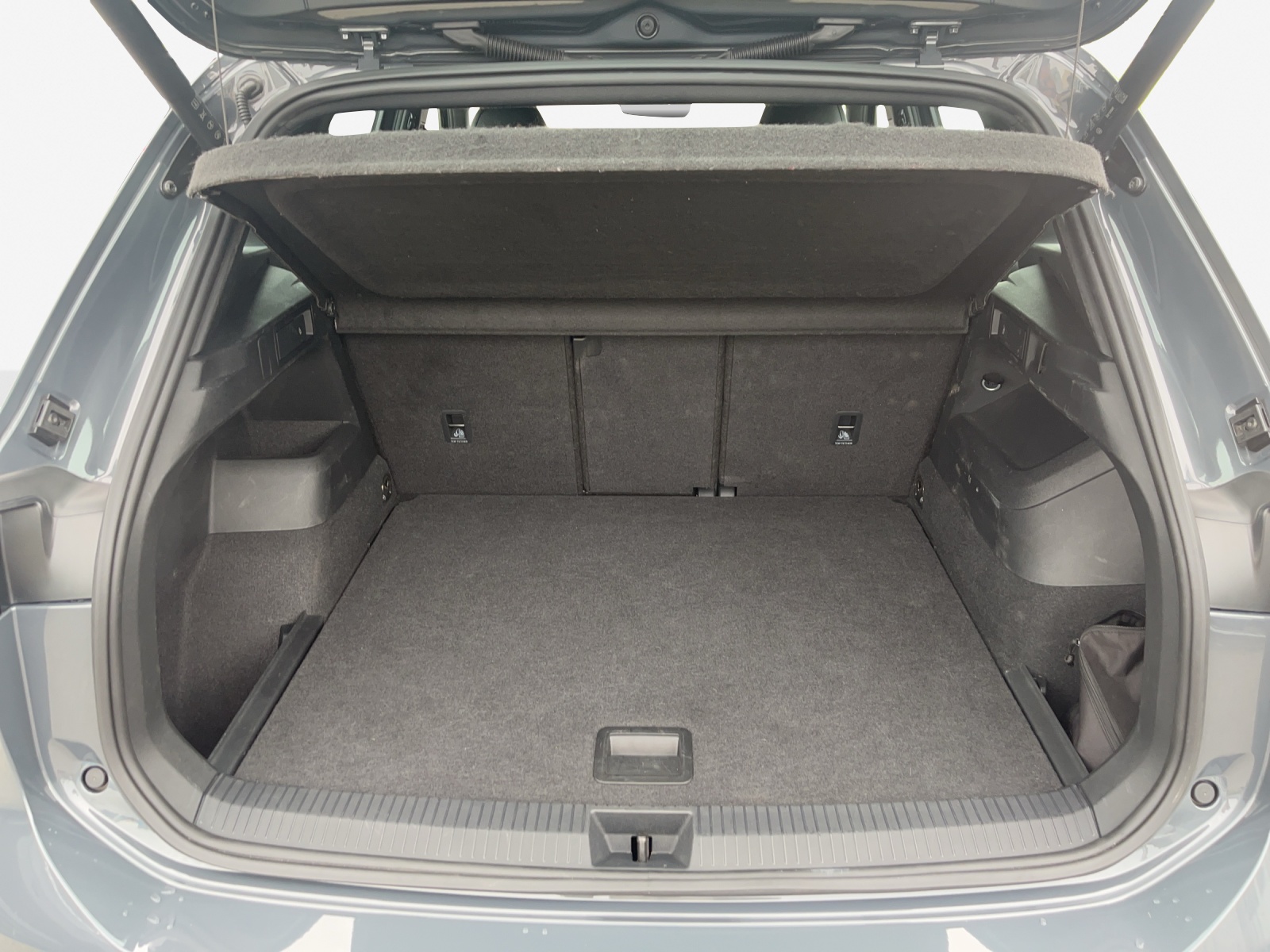 VW Tiguan 2.0 TSI DSG R-Line 4Motion-image-12
