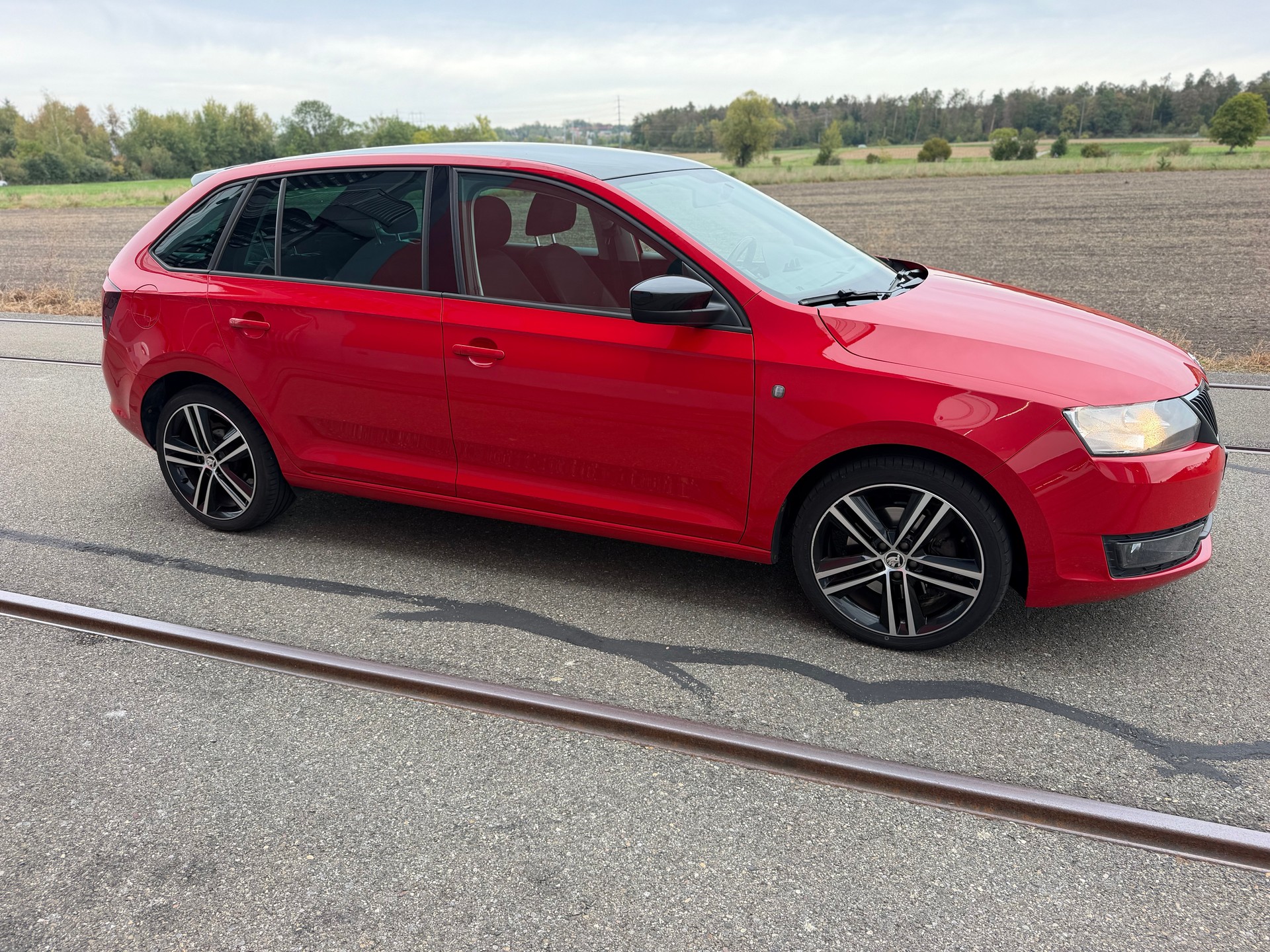 SKODA Rapid Spaceback 1.4 TSI Ambition DSG-showroom-element-3