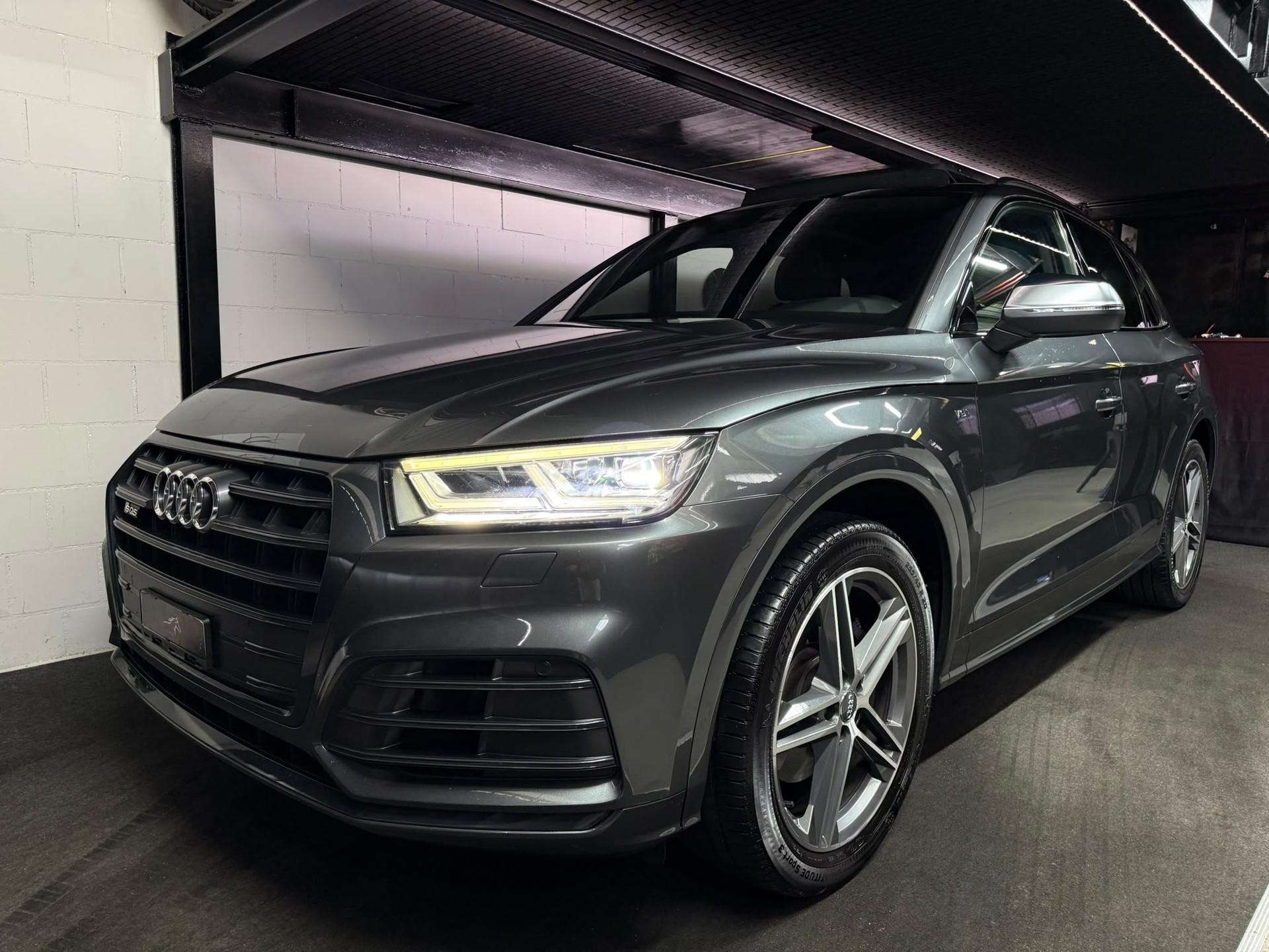 AUDI SQ5 3.0 TFSI quattro S-tronic-showroom-element-2